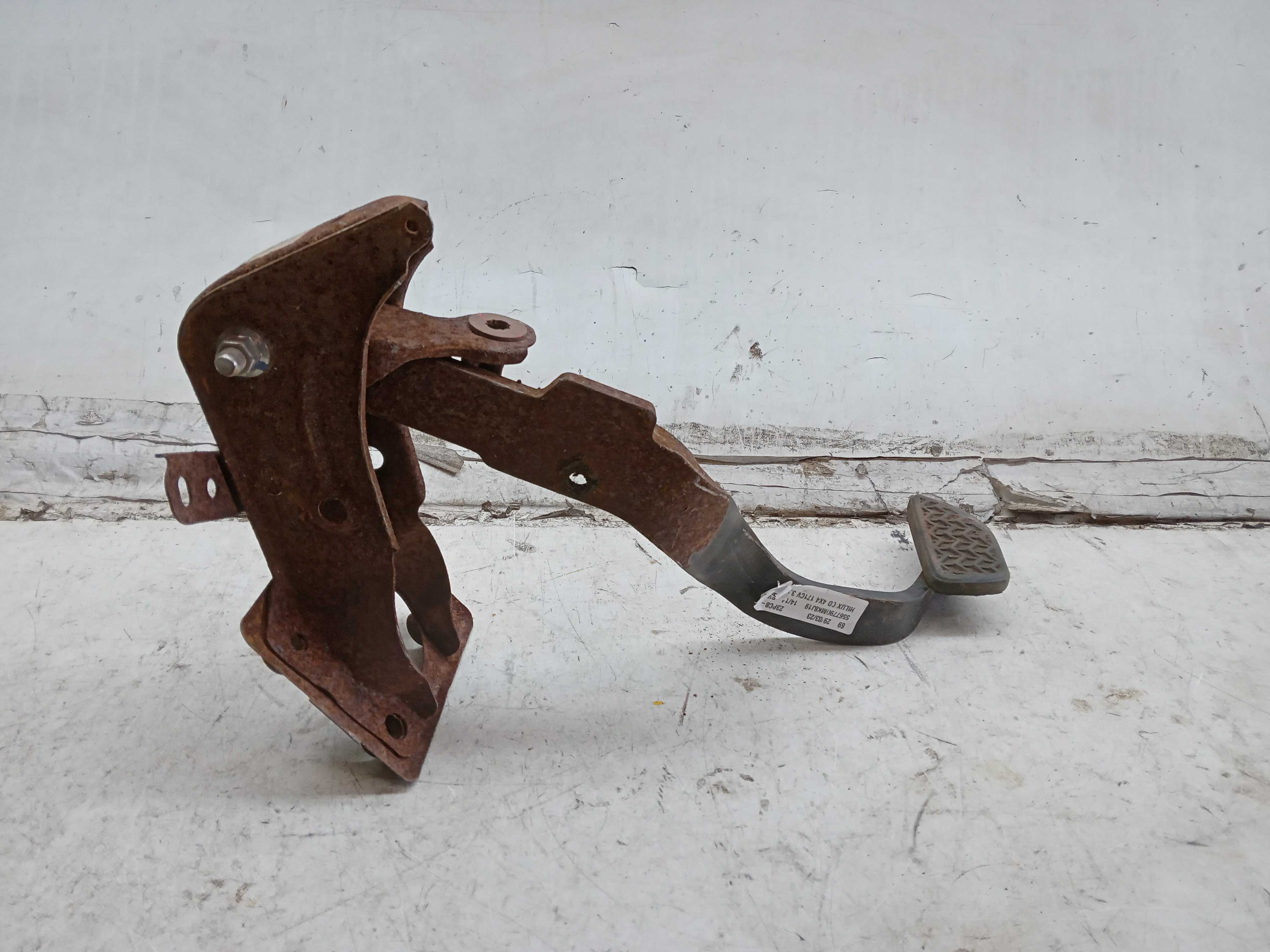 PEDALEIRA PEDAL FREIO TOYOTA HILUX 2014 2