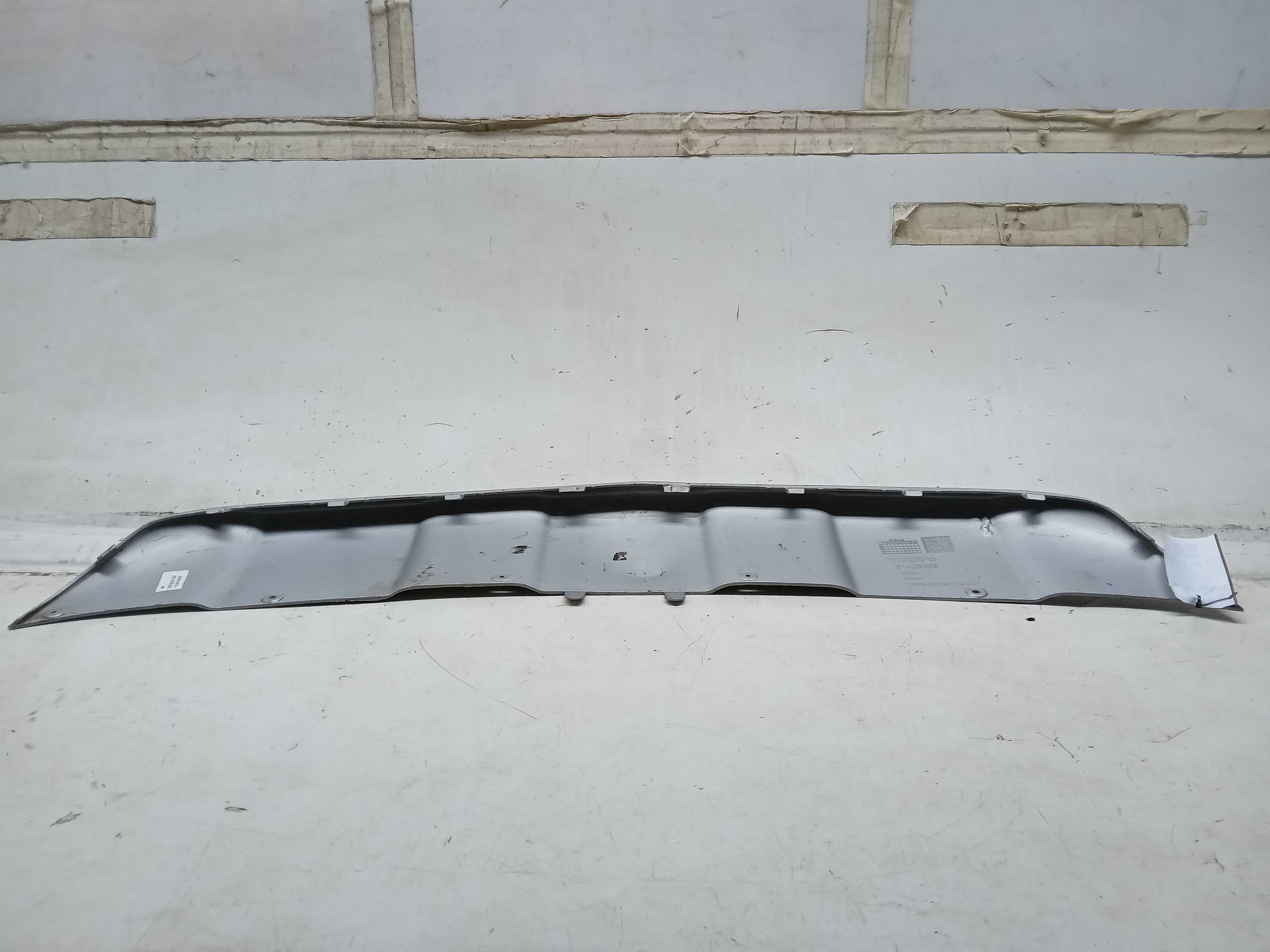 SPOILER SAIA INFERIOR PARACHOQUE DIANTEIRO VOLVO XC60 2017