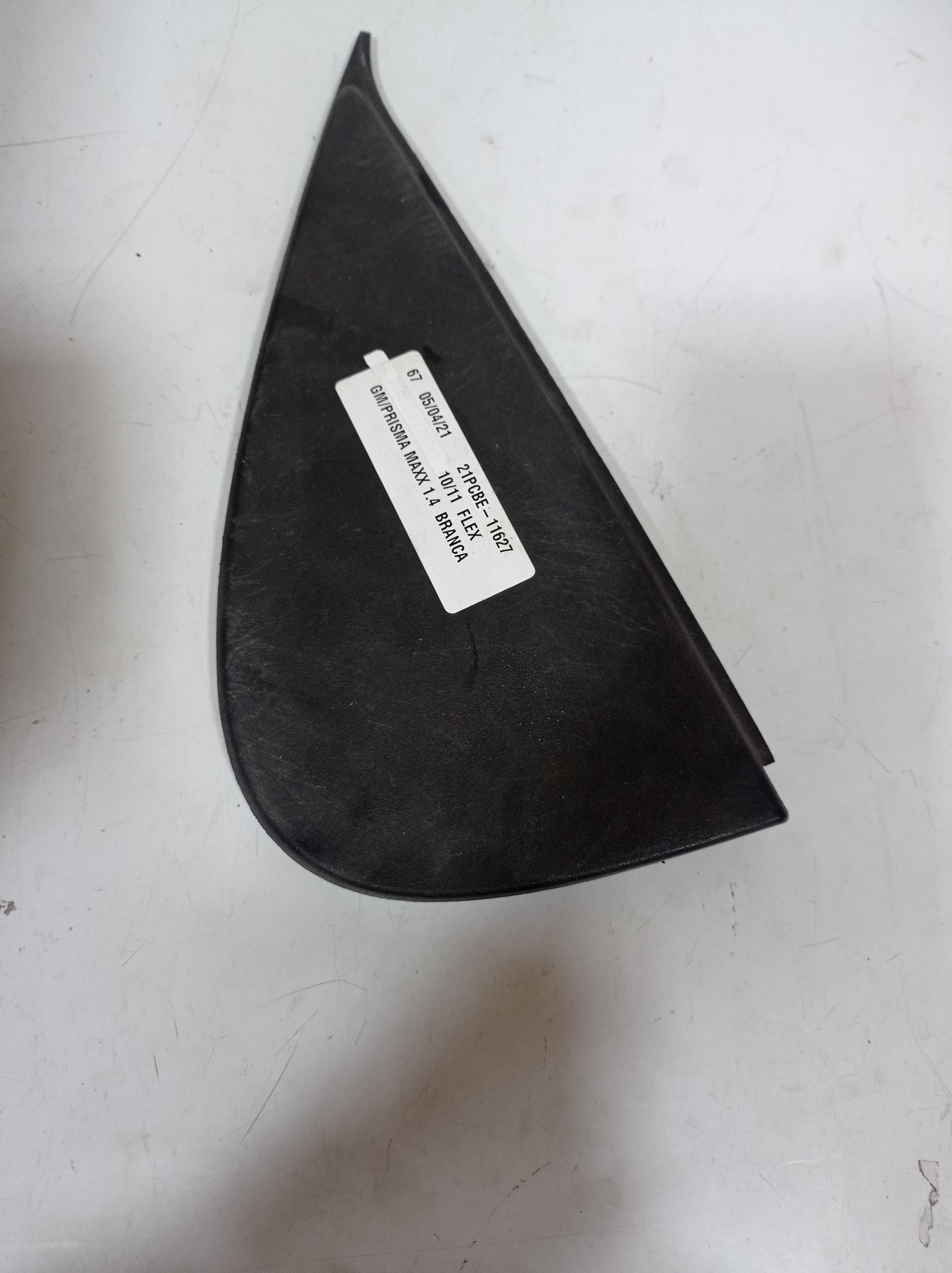 MOLDURA RETROVISOR EXTERNA DIREITA GM PRISMA CELTA 2007 2012 1