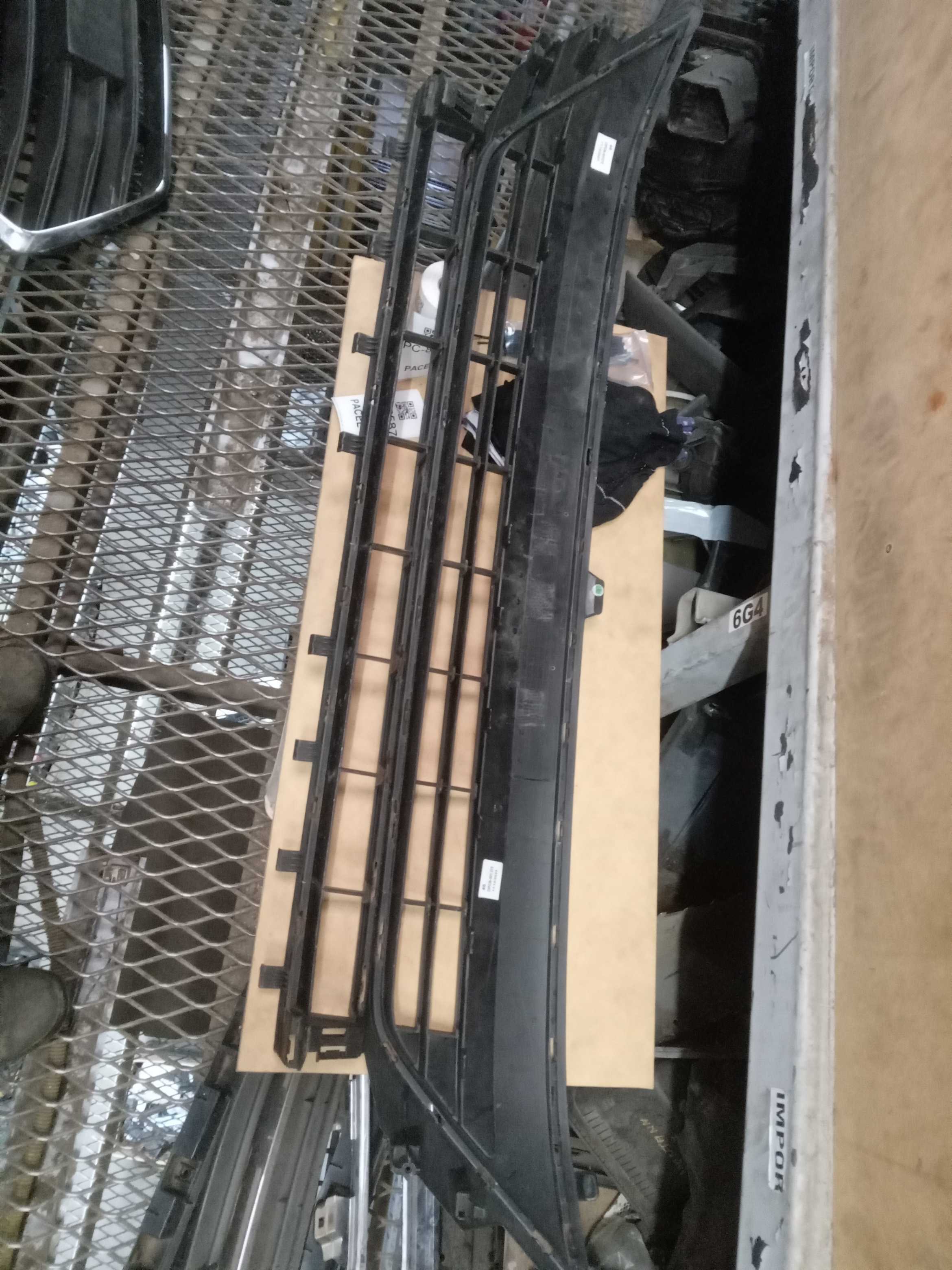 GRADE INFERIOR PARACHOQUE DIANT VW POLO 2018 2