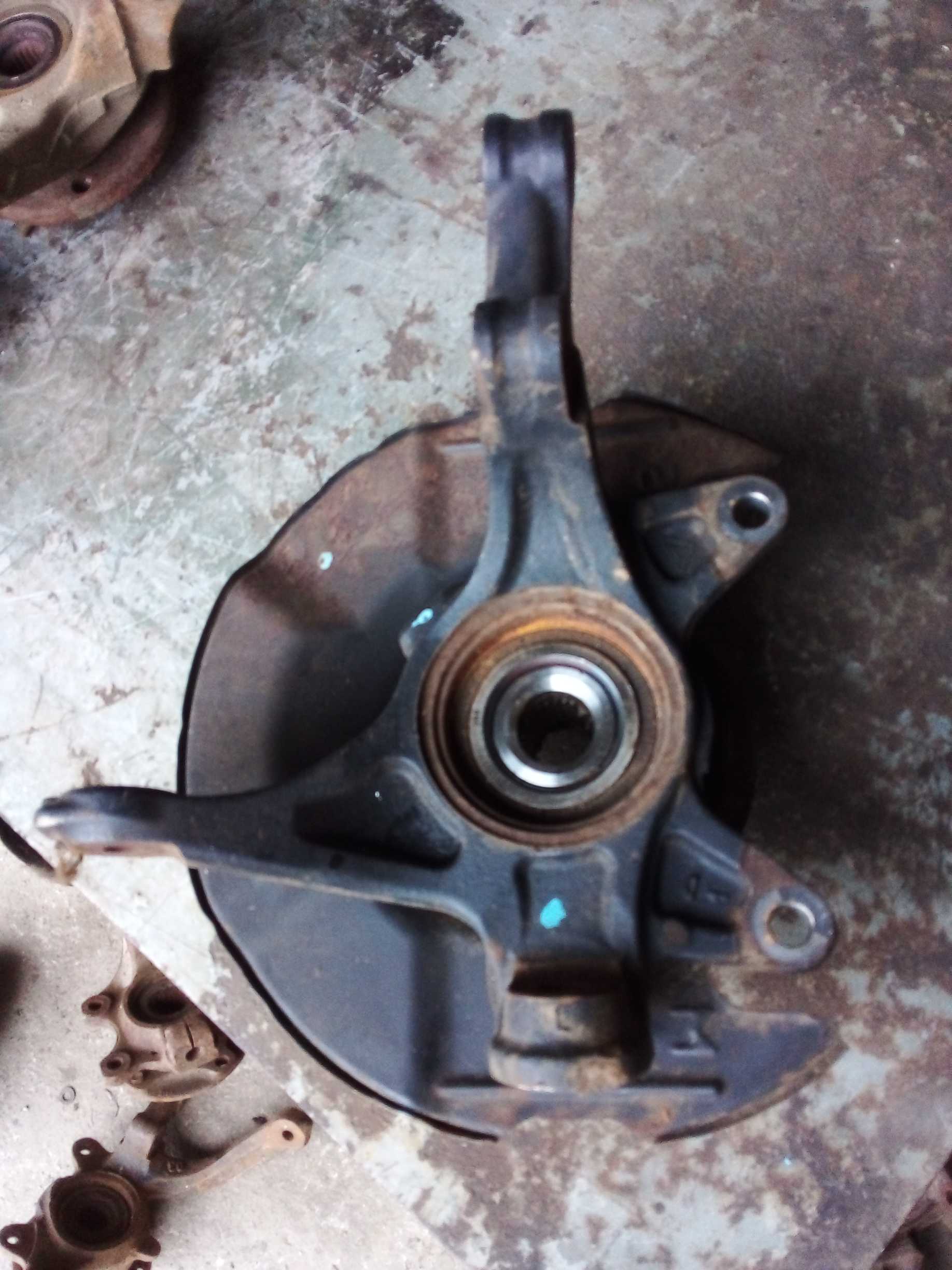 CUBO MONTANTE DIANTEIRO ESQUERDO HONDA CITY 2013 2