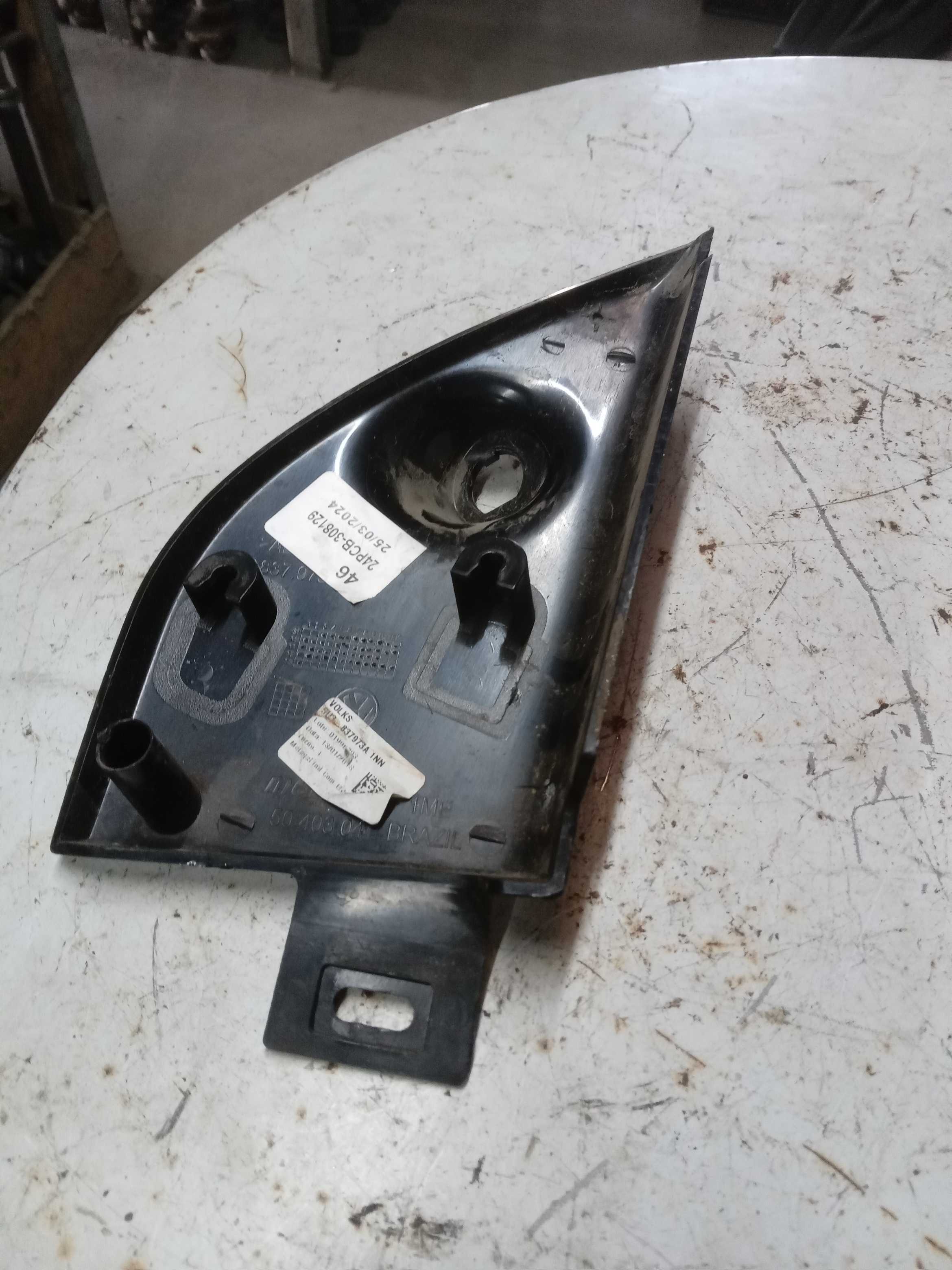 MOLDURA INTERNA RETROVISOR ESQUERDO VW SAVEIRO OU GOL G6 2