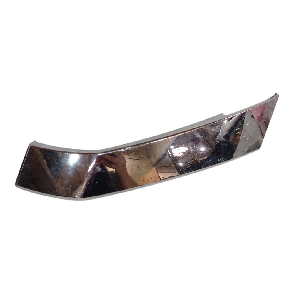 * Friso Grade Dianteira Direita Hilux Sw4 2016 A 2021 Cromado Xxxx