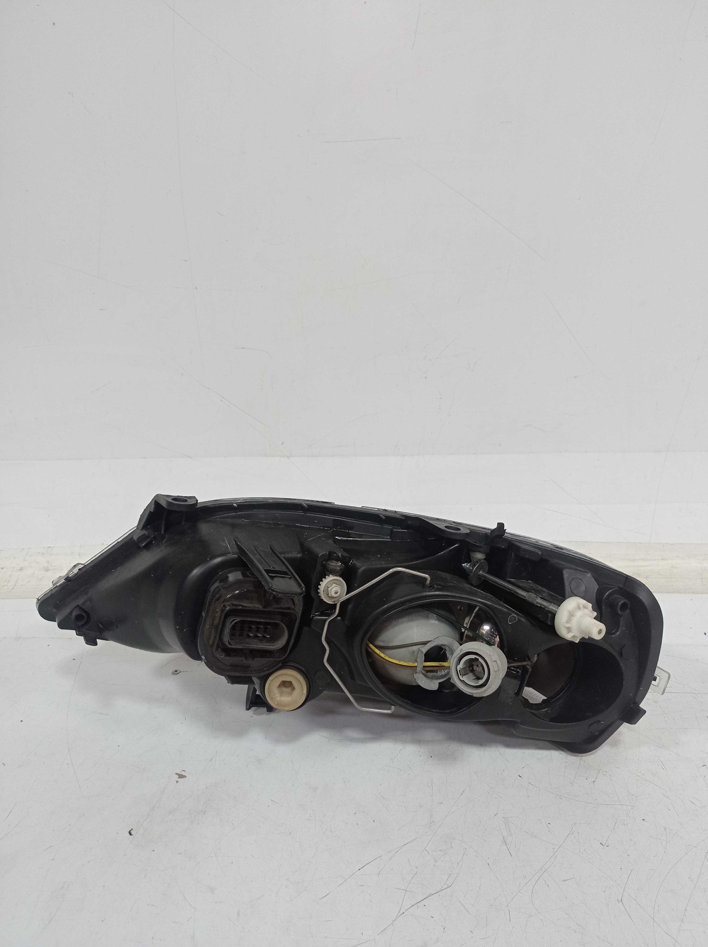 FAROL DIREITO GM ASTRA 2007 RECUPERADO 3