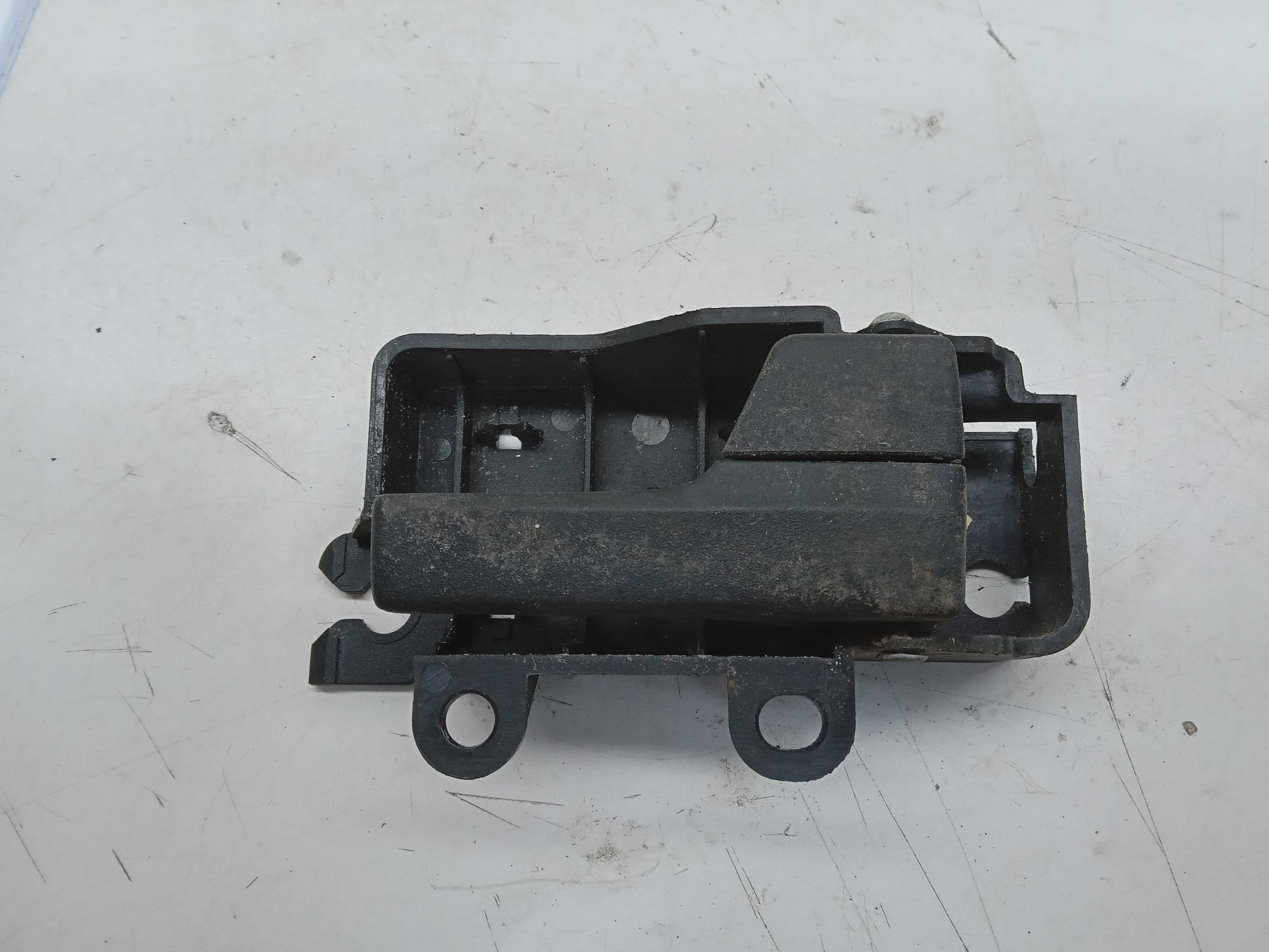 MAÇANETA INTERNA PORTA TRASEIRA LD FORD FOCUS 2009 A 2013 1