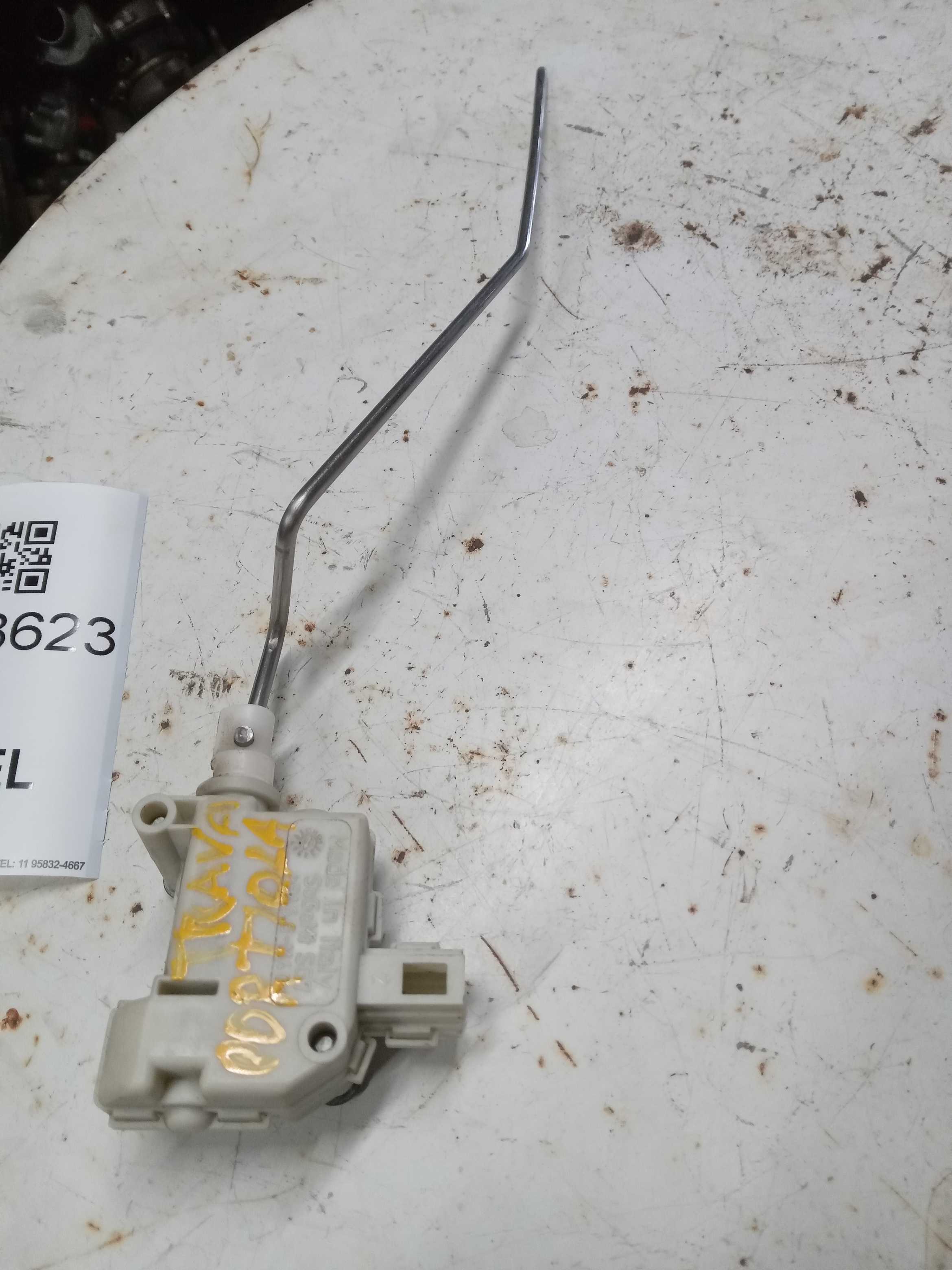 TRAVA PORTINHOLA VW PASSAT 2011 3
