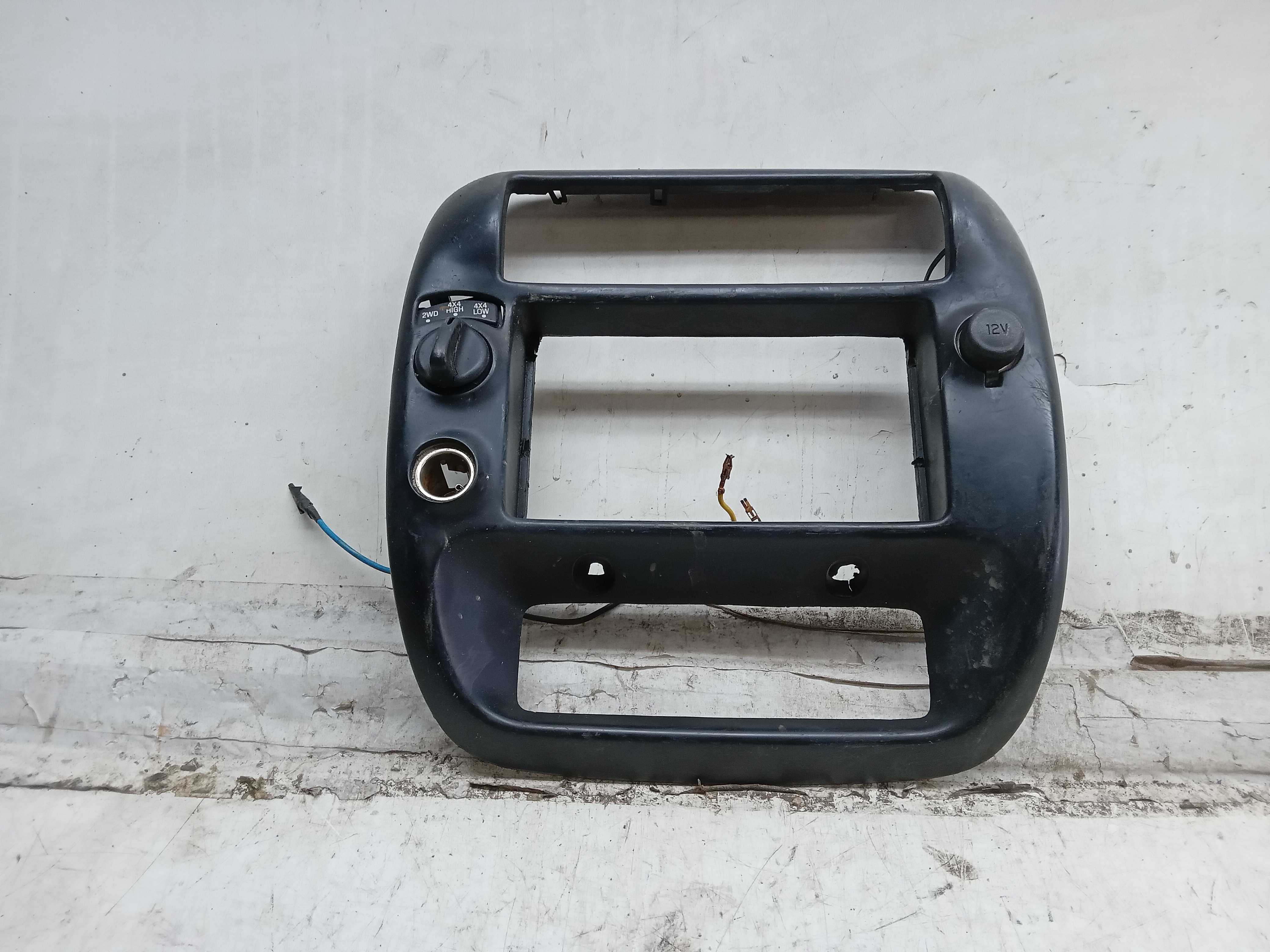 MOLDURA PAINEL CENTRAL MULTIMIDIA FORD RANGER 2011