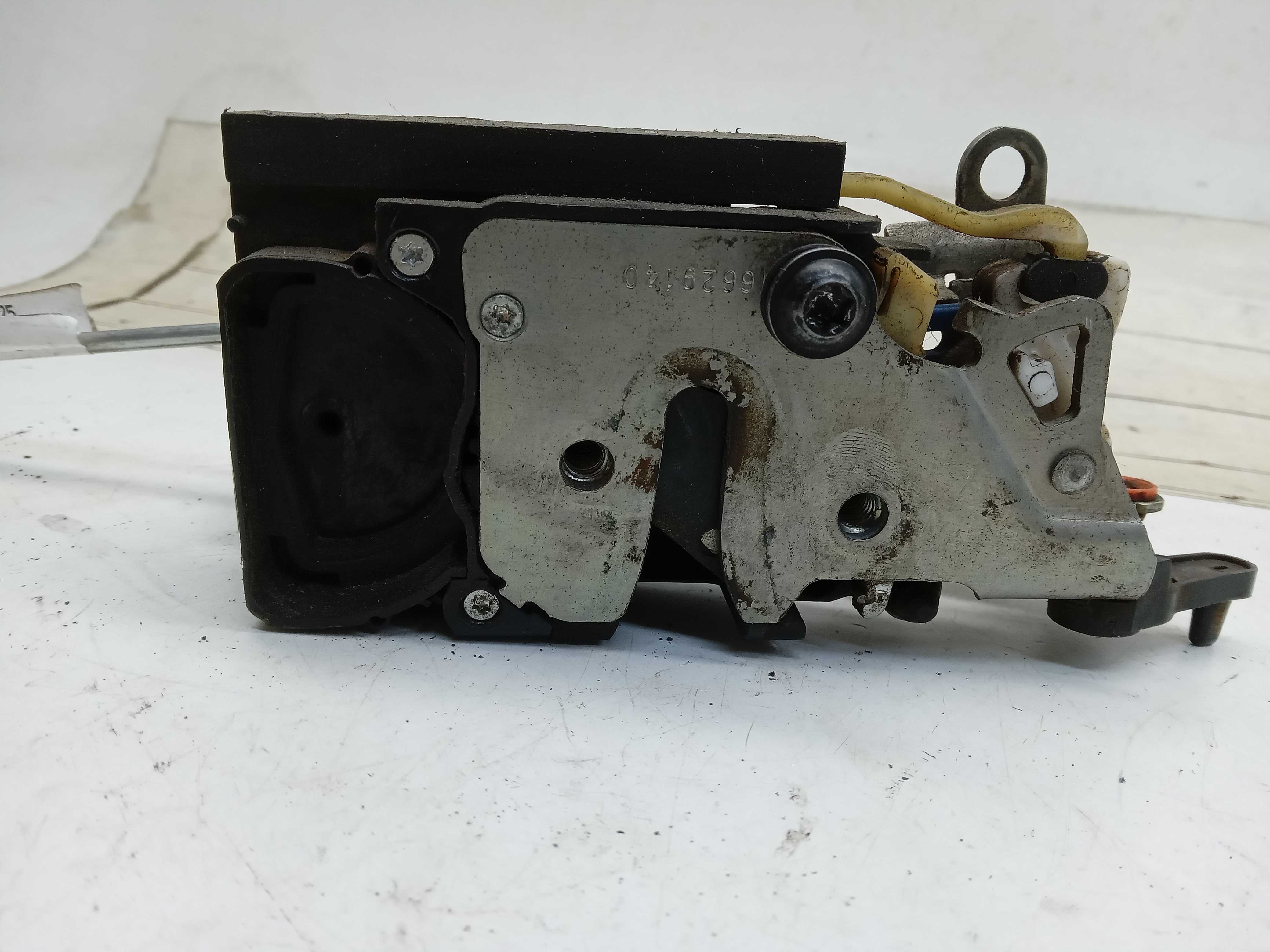 FECHADURA PORTA TRASEIRA LD GM S10 EXECUTIVE 2011