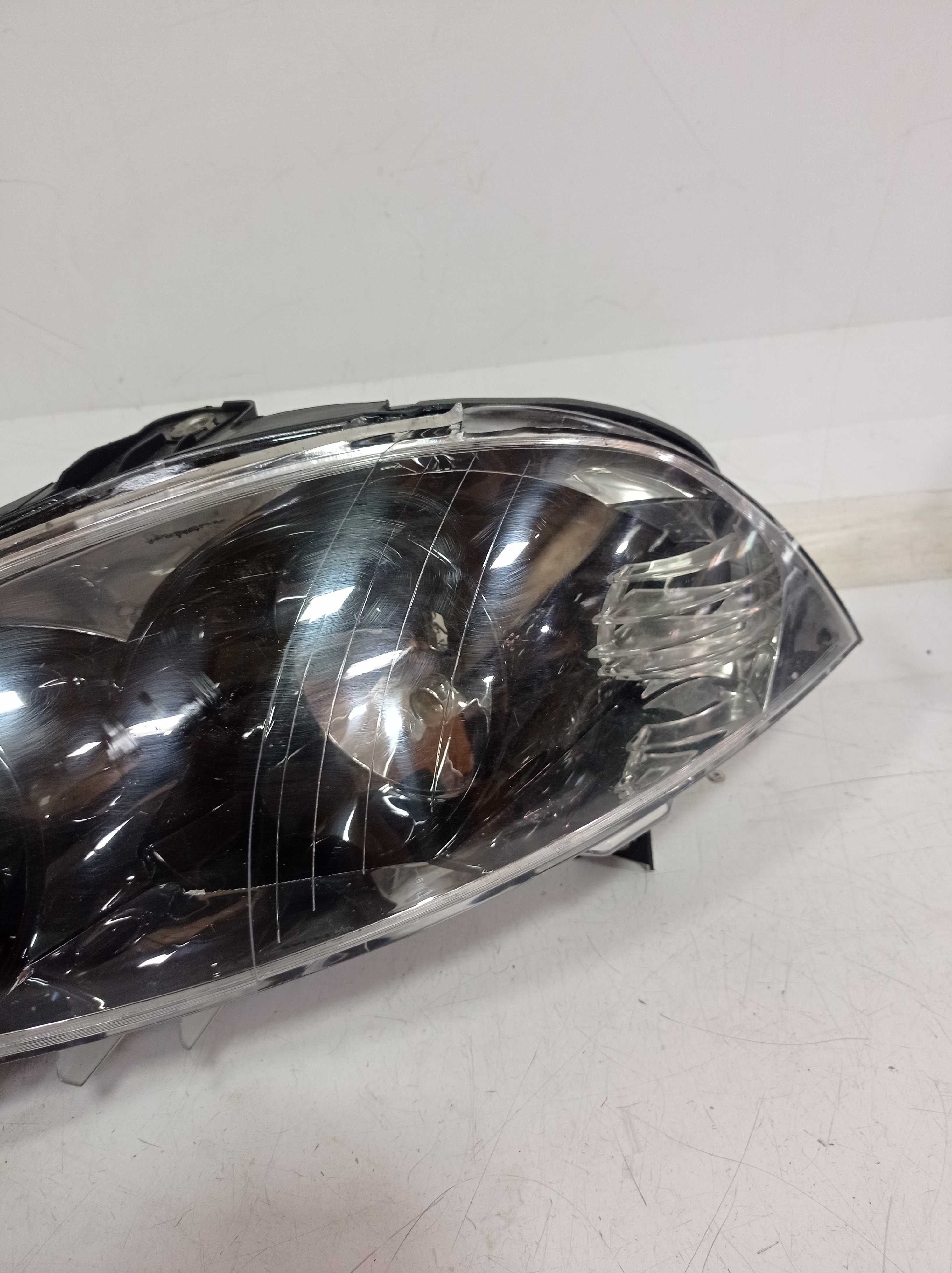 FAROL ESQUERDO FIAT PALIO ELX 2011 RECUPERADO 3
