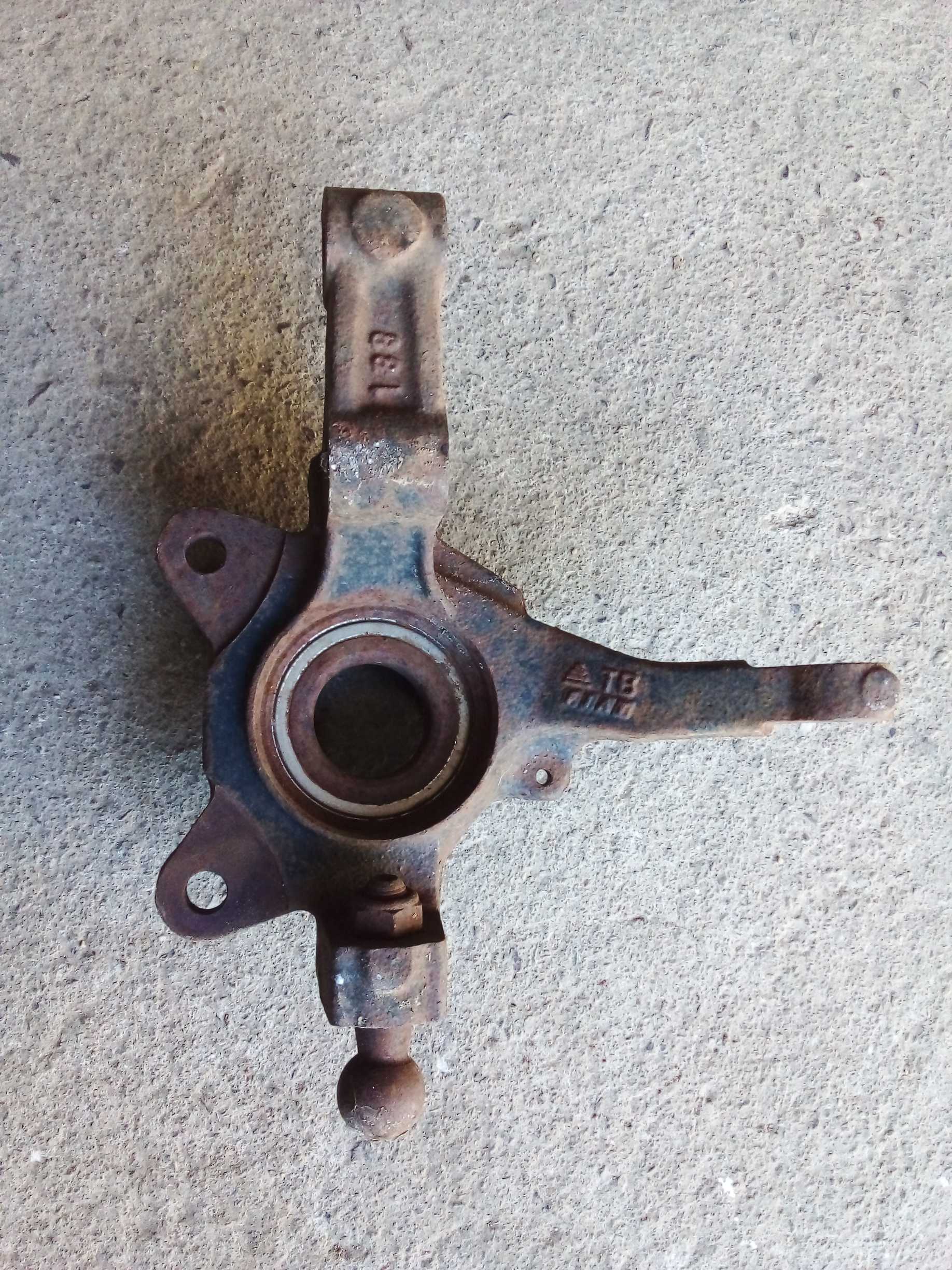 CUBO MONTANTE DIANTEIRO DIREITO FIAT PALIO