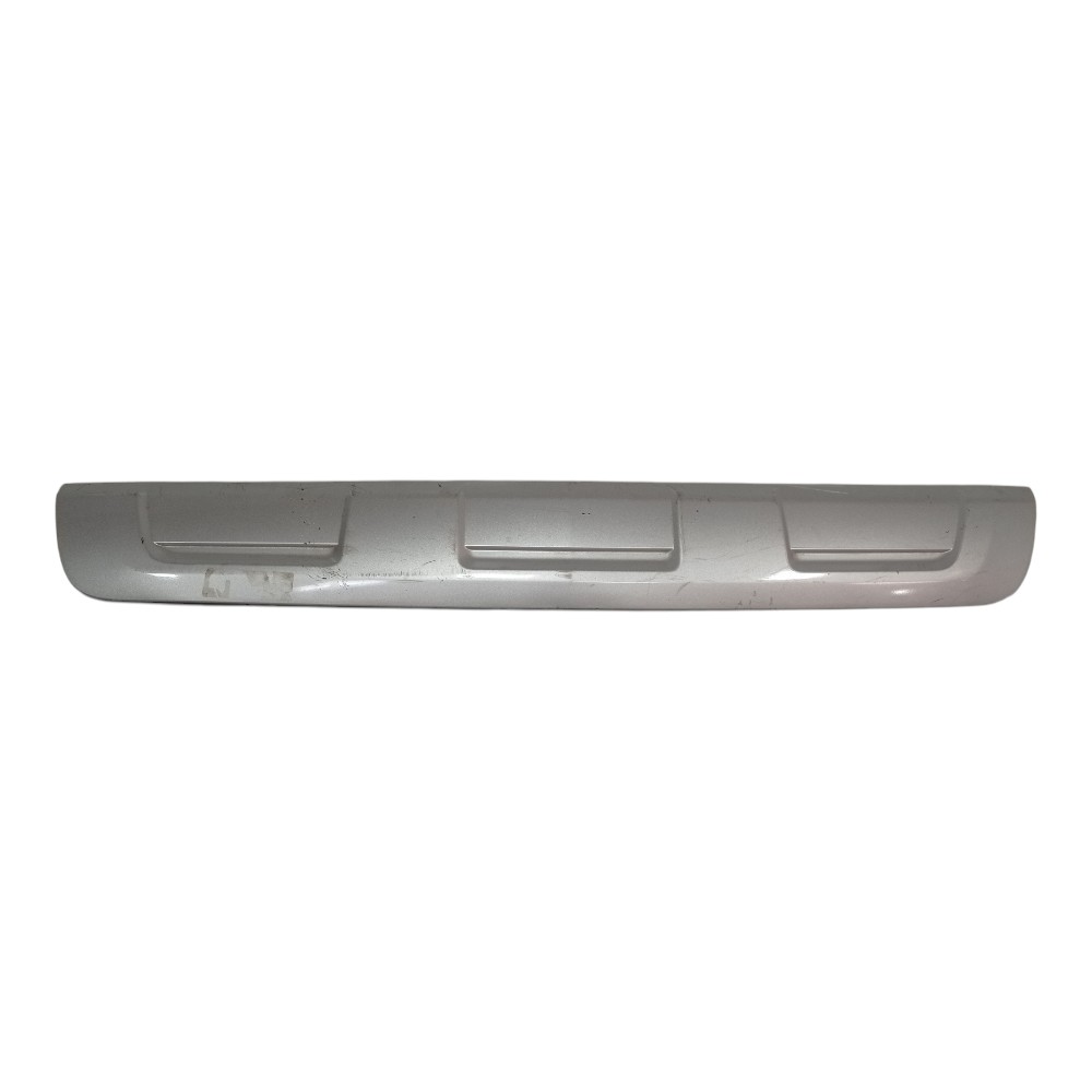 * Moldura Parachoque Traseiro Gm Tracker 2013 A 2016 Prata