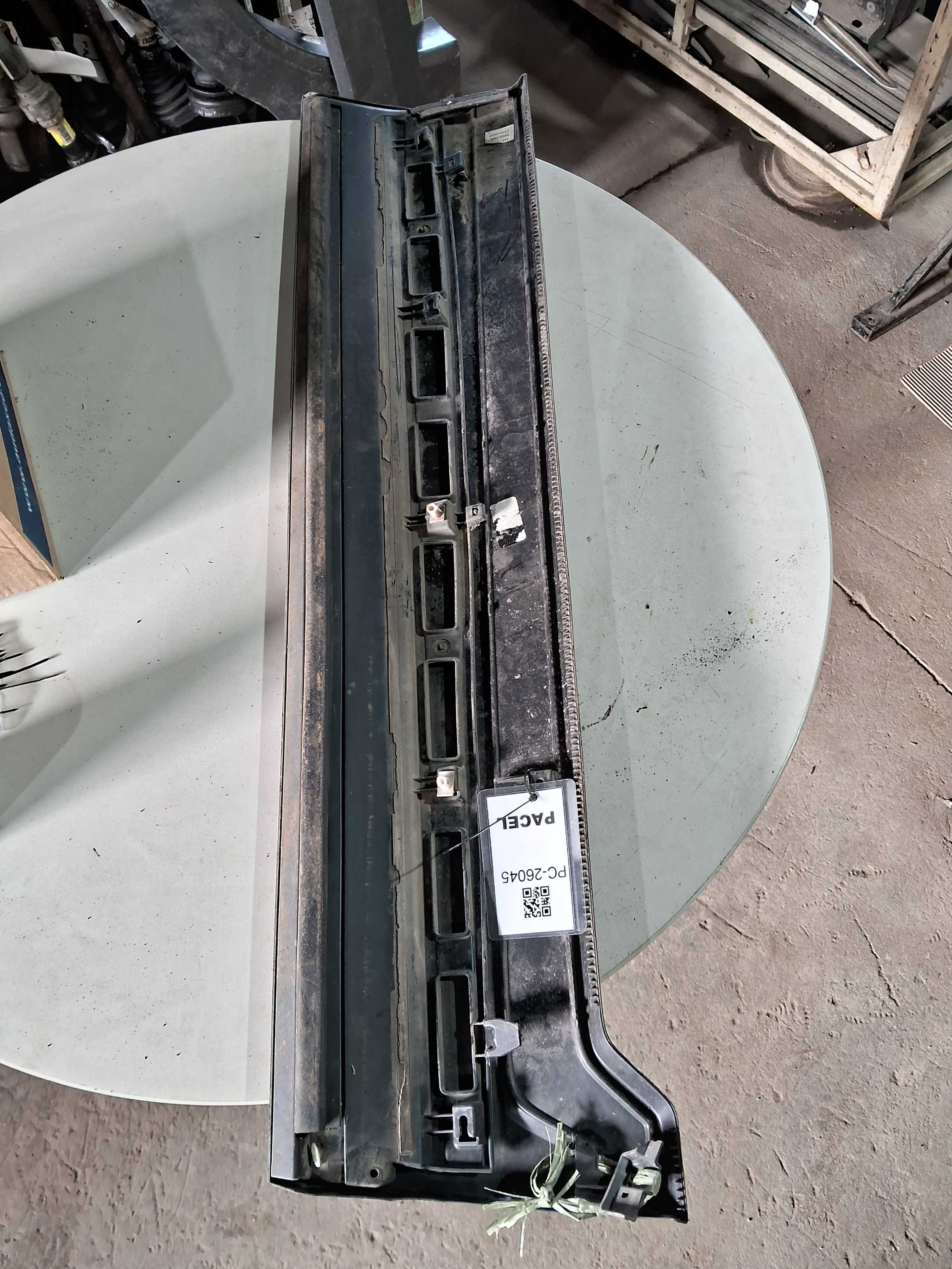 Moldura friso da porta Honda CRV dianteira esquerda 2021 2
