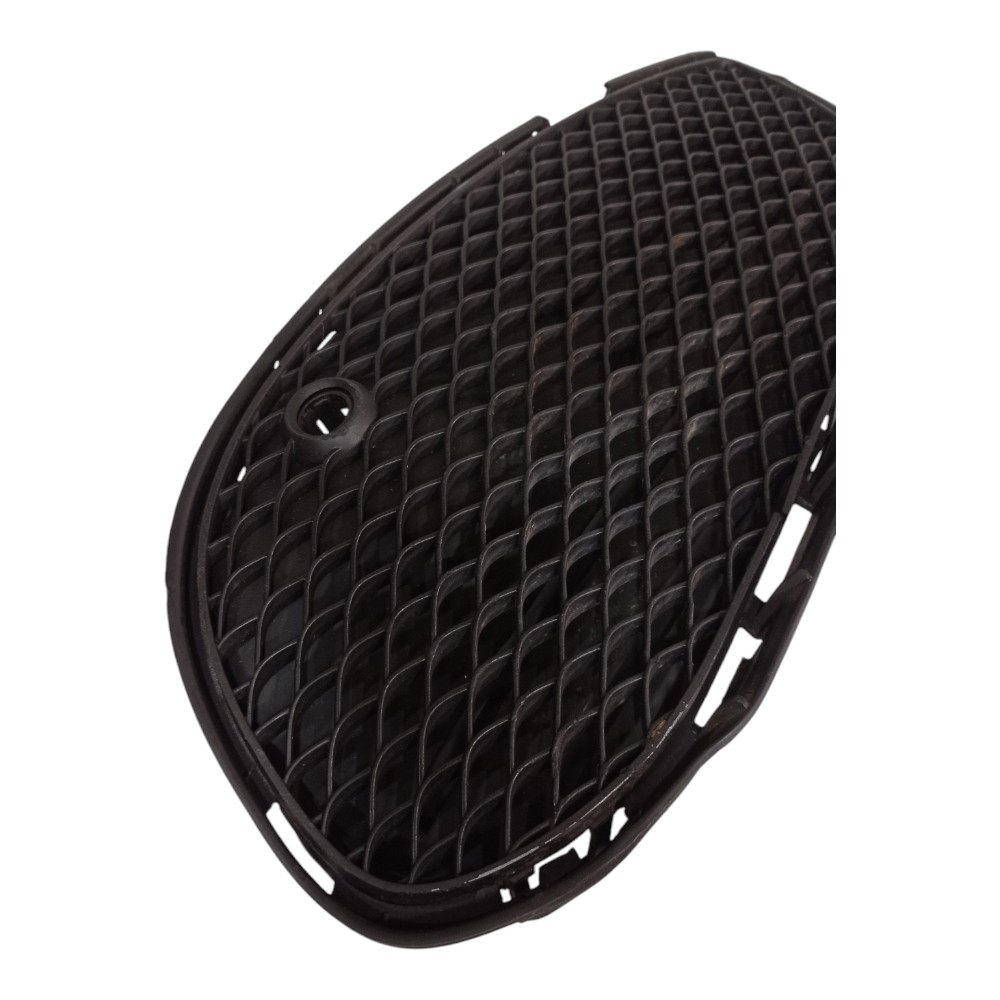 Grade Moldura Milha Direita Mercedes C250 C300 Clase C 15 18 Preto Direito 2