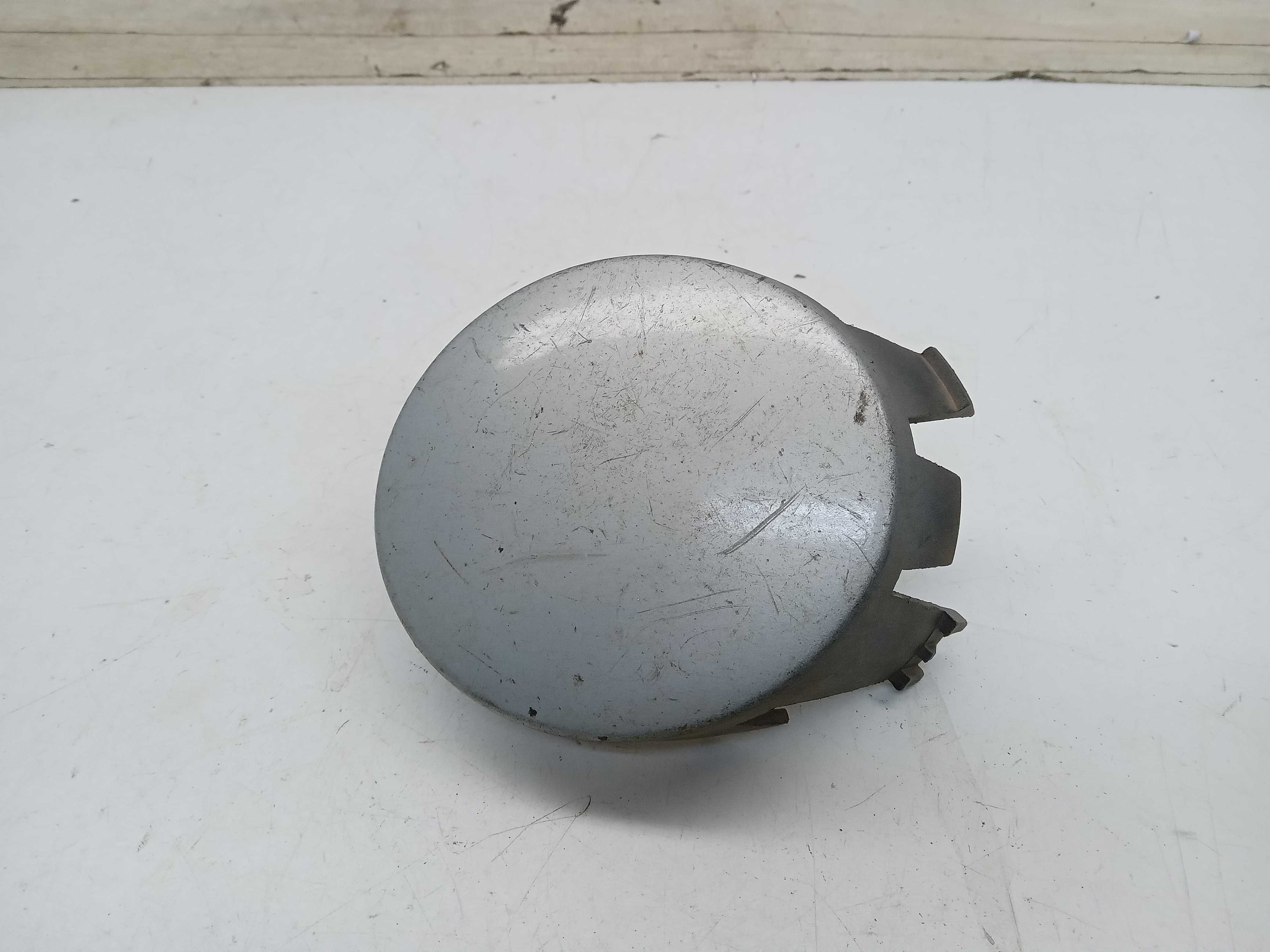 TAMPA FAROL MILHA LE RENAULT CLIO A