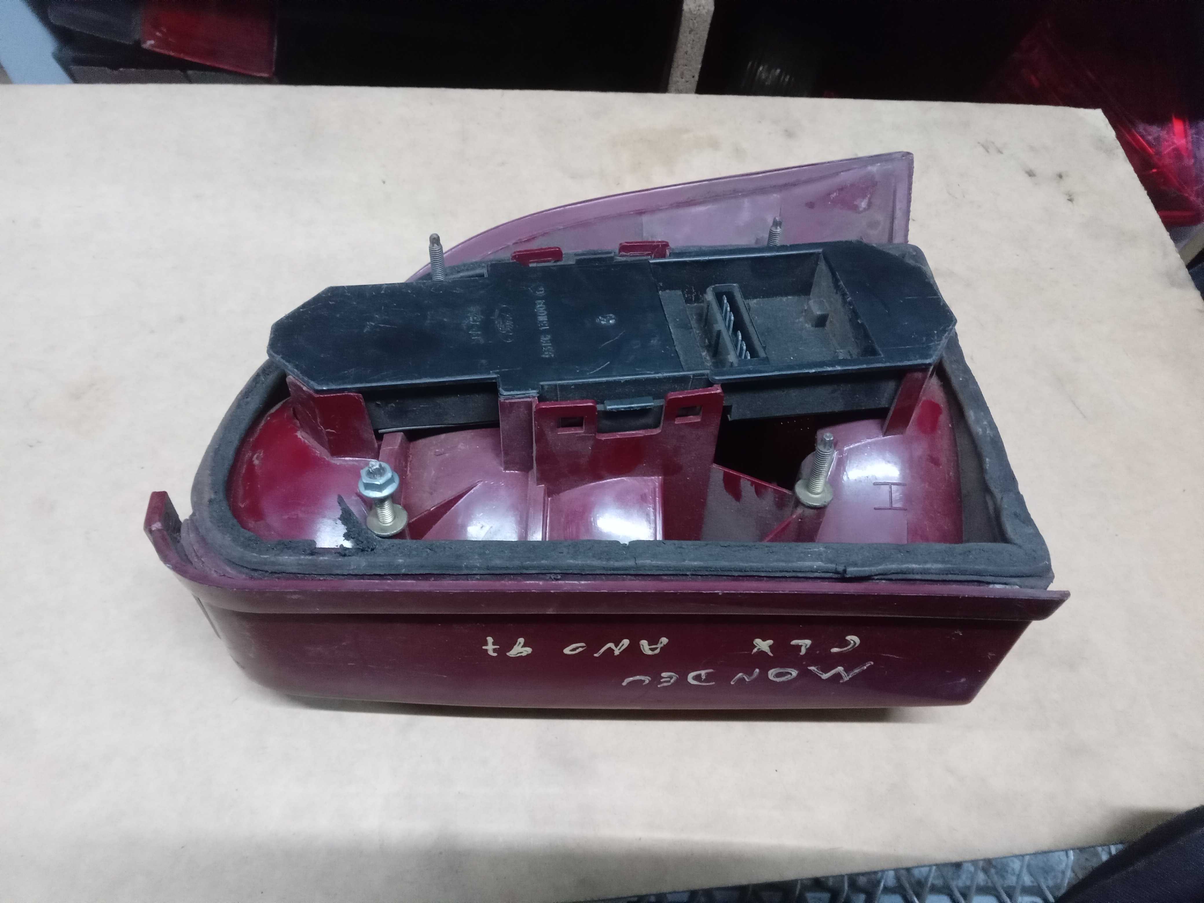 LANTERNA TRASEIRA ESQUERDA FORD MONDEO 1997 2