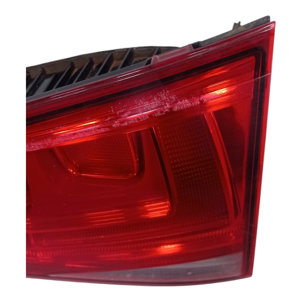 Lanterna Direita Tampa Traseira Vw Golf 2014 A 2017 Direito/passageiro 2