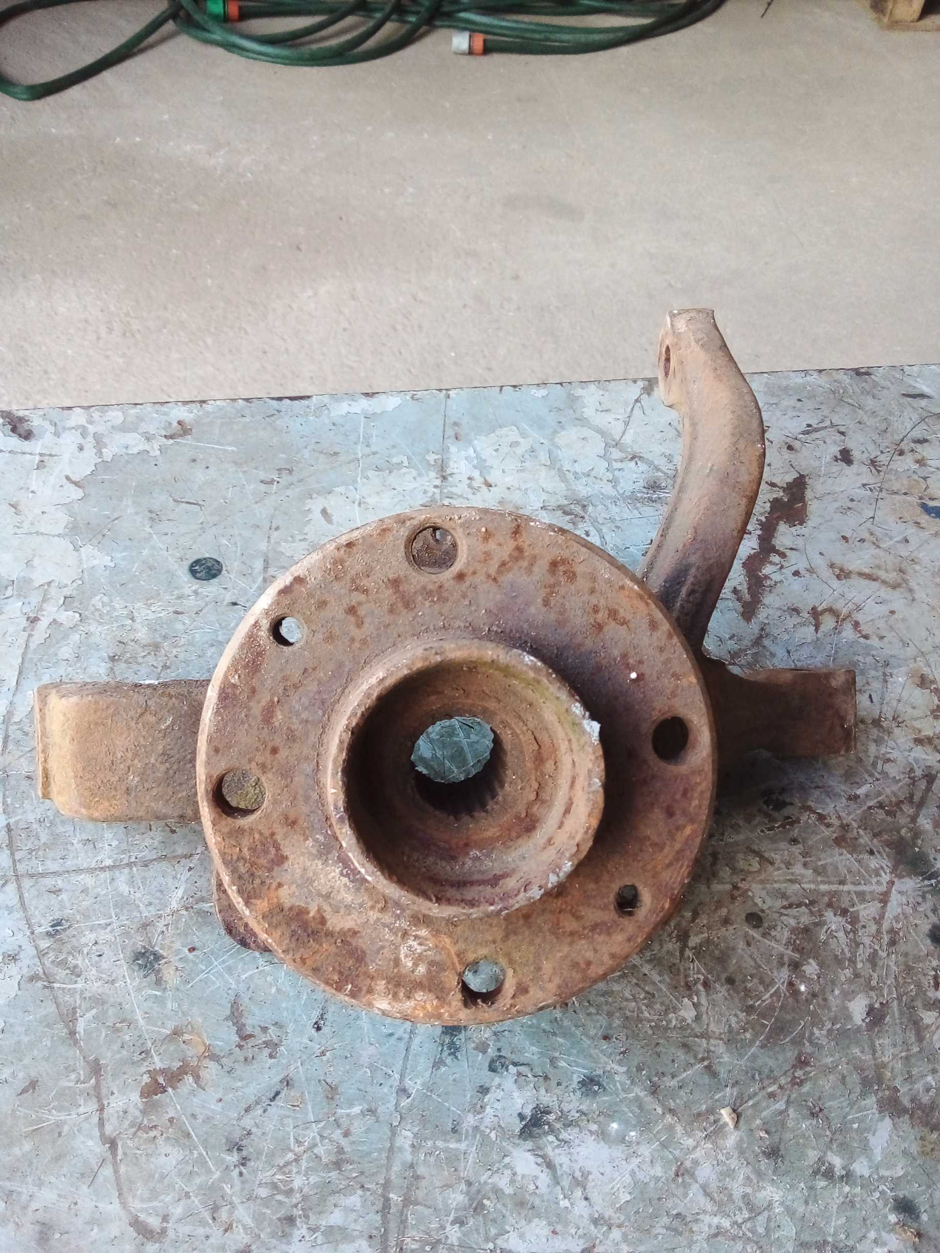CUBO MONTANTE DIANTEIRO DIREITO FIAT UNO 2