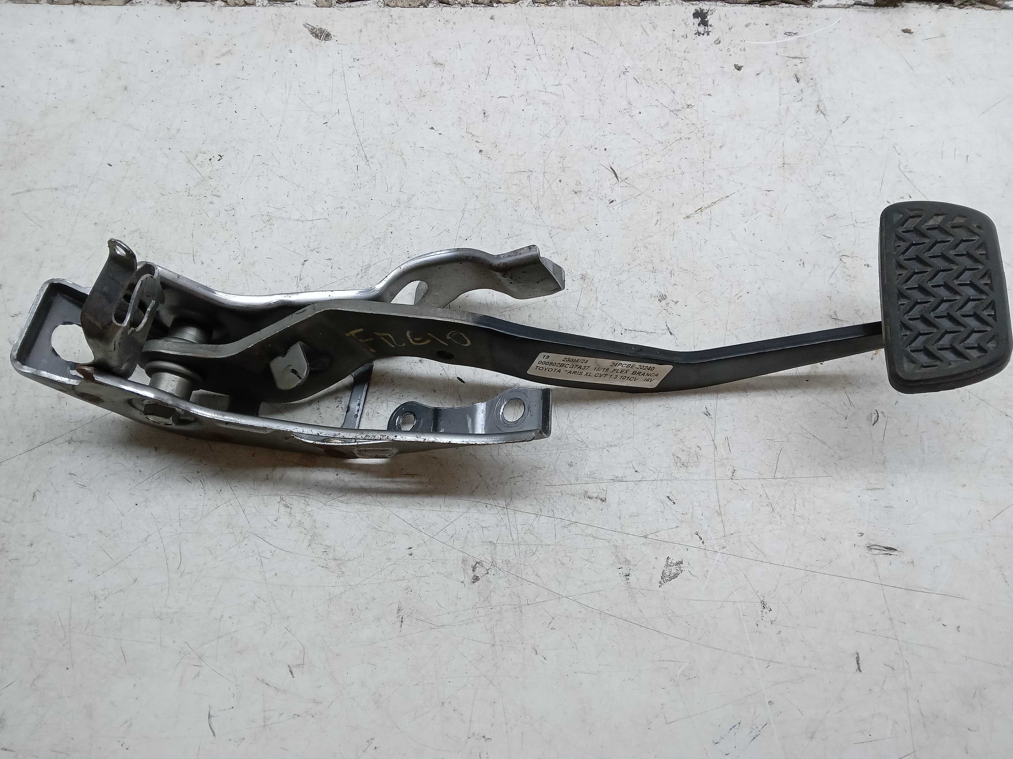 PEDAL FREIO TOYOTA YARIS 2018 1