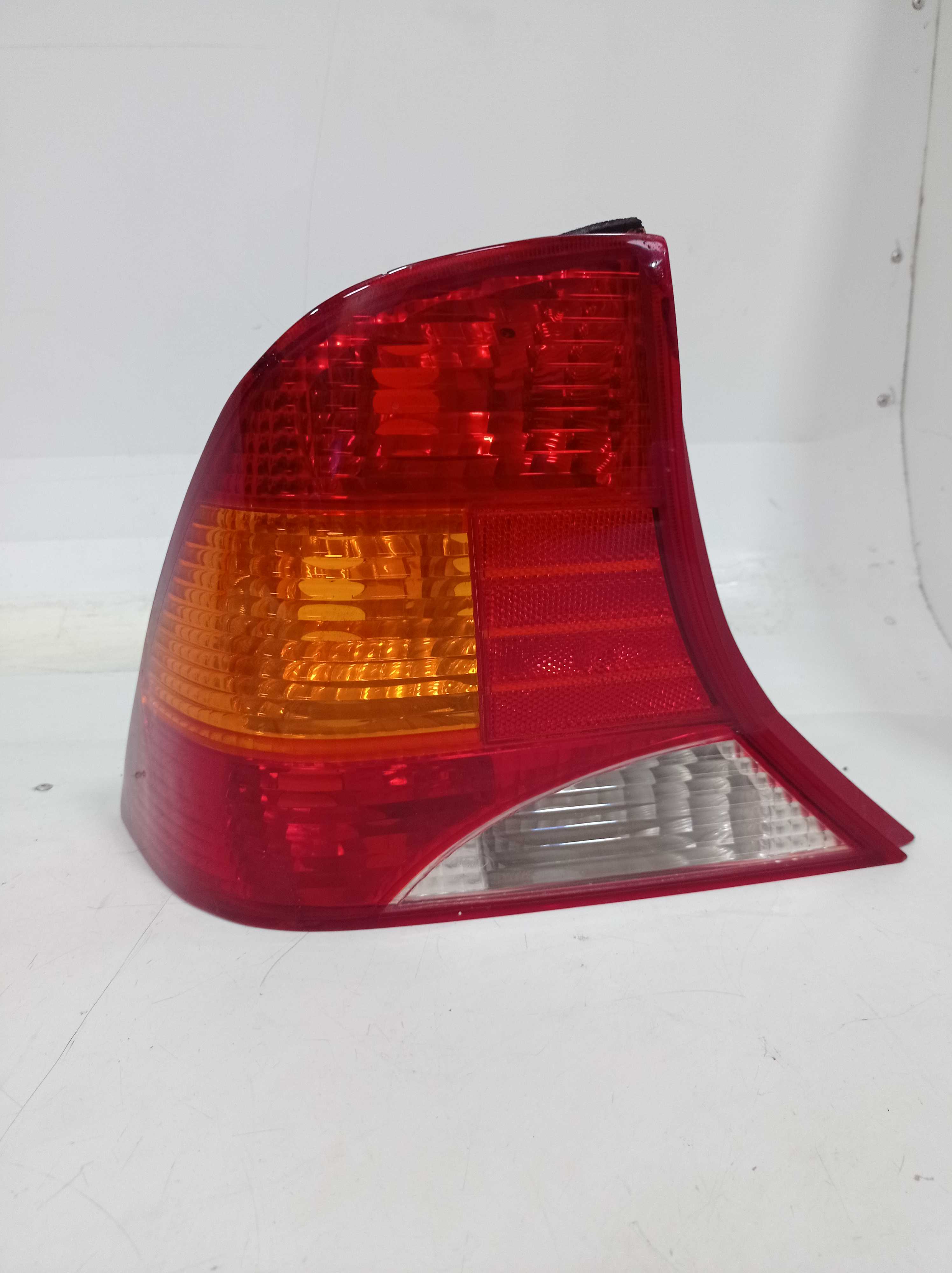 LANTERNA TRASEIRA ESQUERDA FORD FOCUS SEDAN 2004 RECUPERADA 1