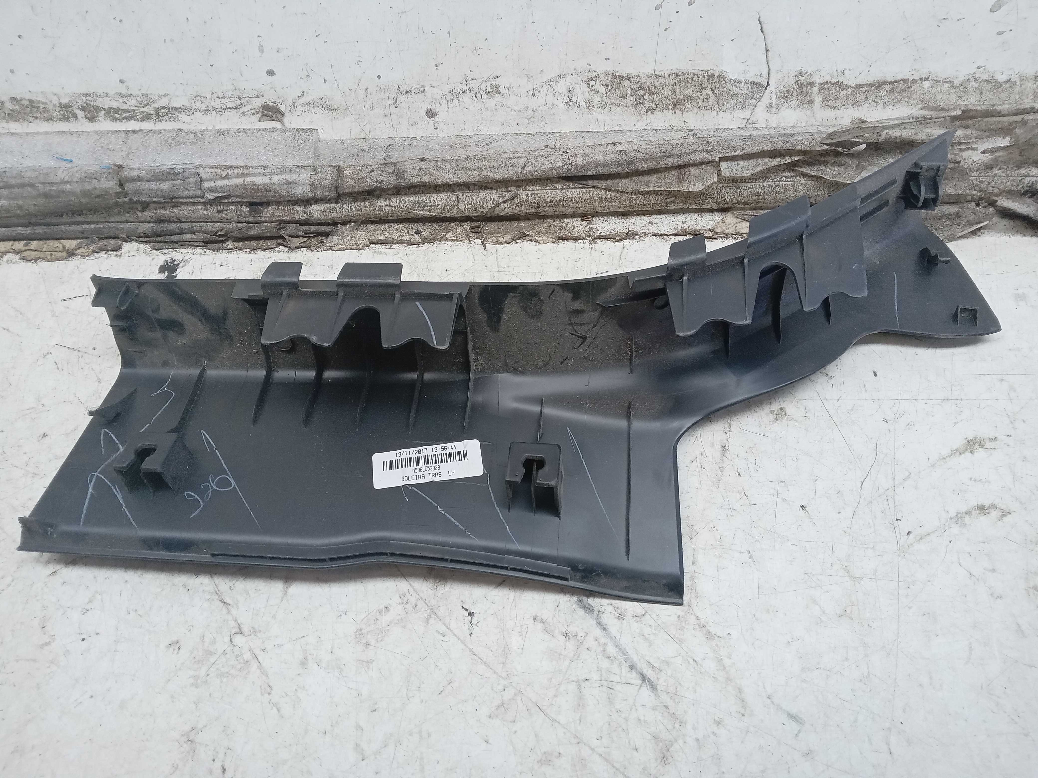 ACABAMENTO MOLDURA SOLEIRA LE HONDA HRV 2015 2