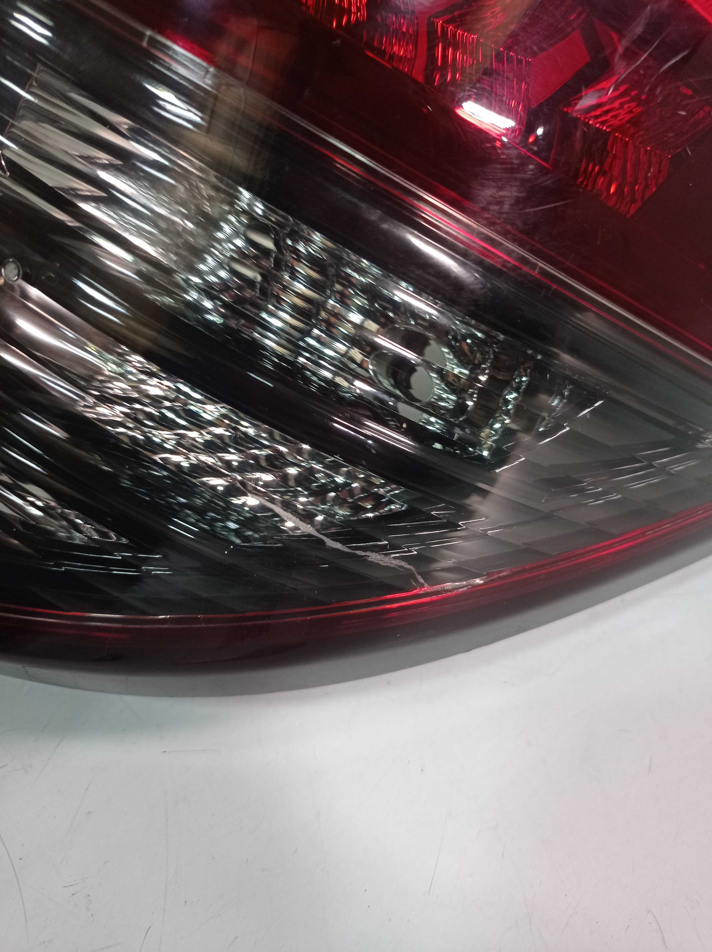 LANTERNA TRASEIRA DIREITA HONDA HRV 2016 A 2019 PARA RECU 2