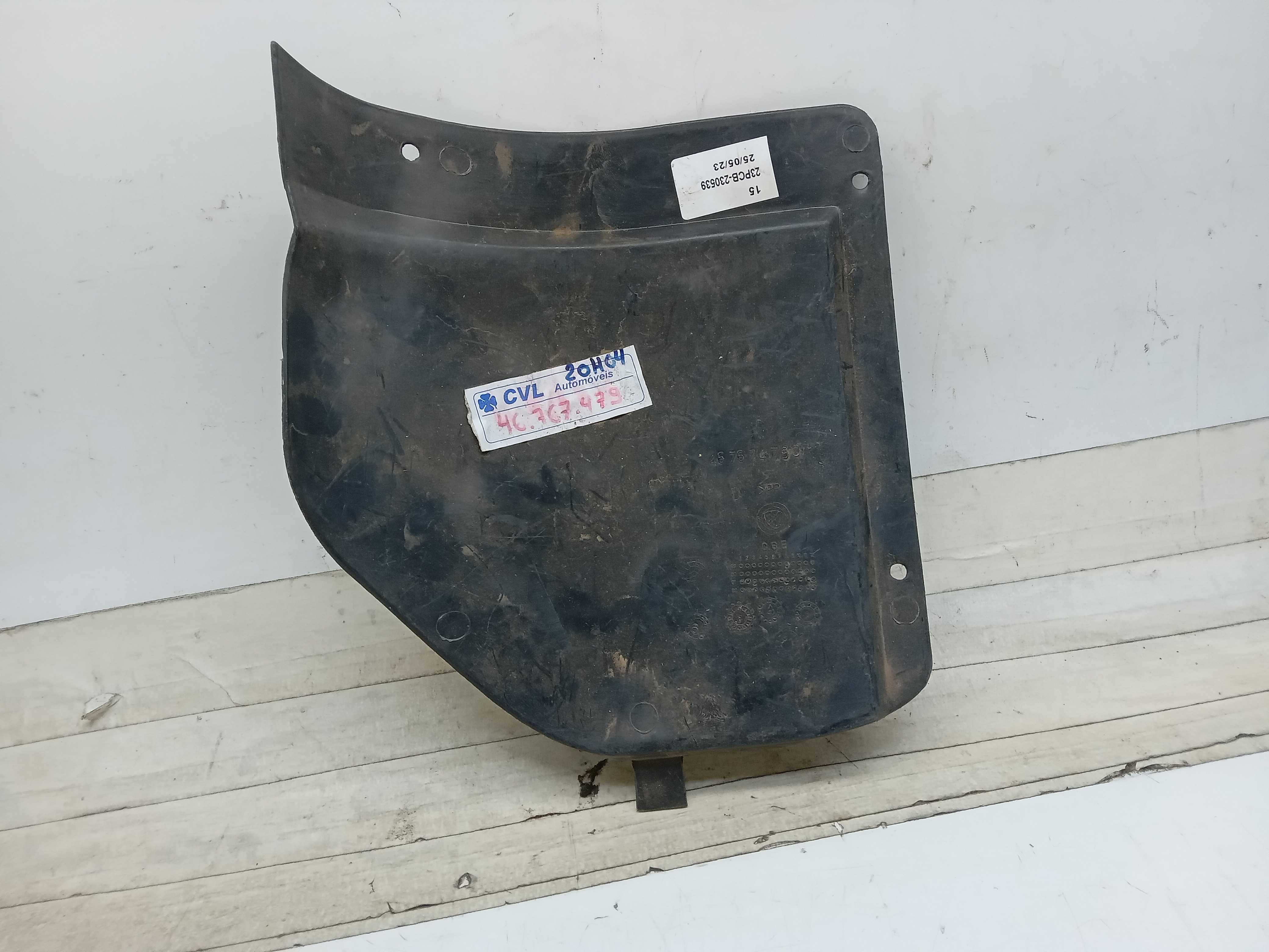ACABAMENTO TAMPA PARABARRO DIANT LD FIAT PALIO 2002 1