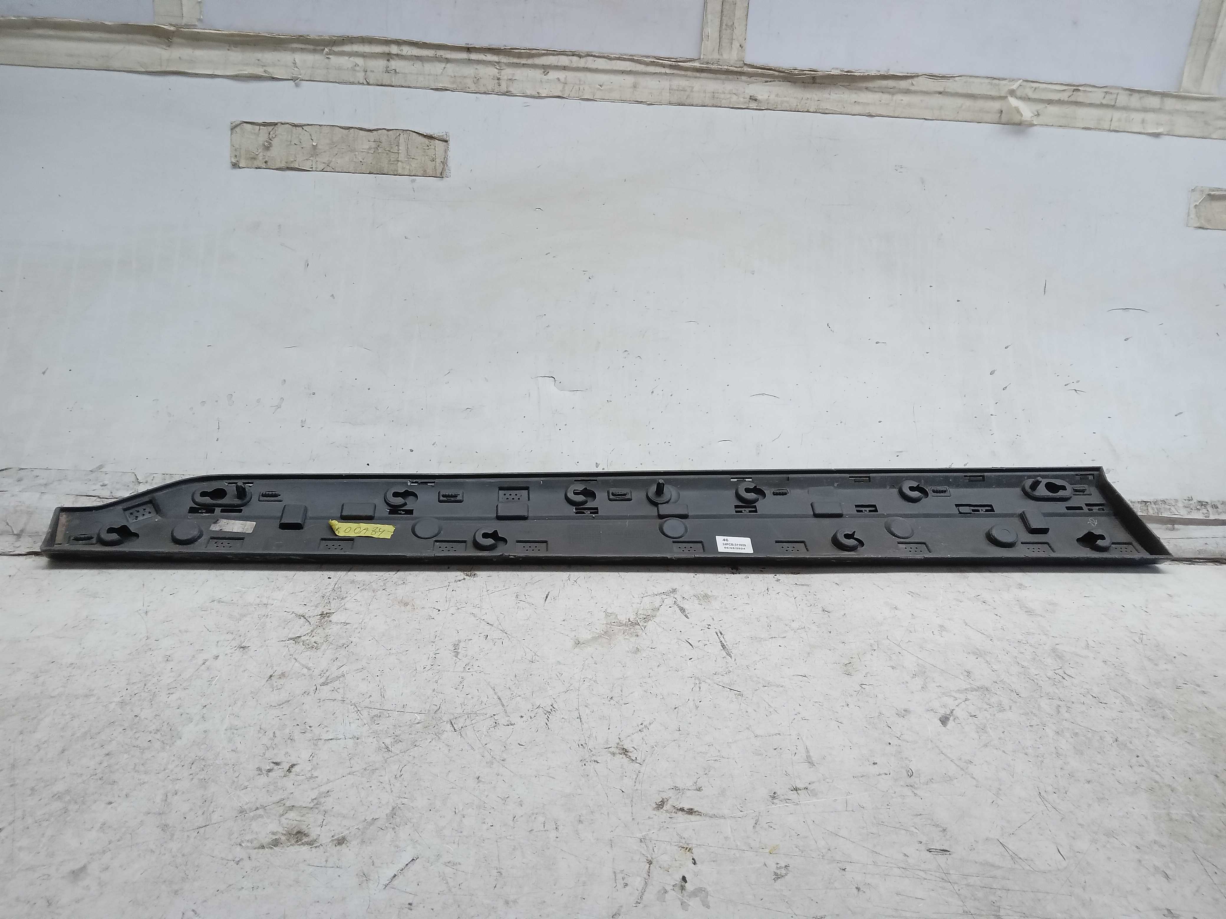 MOLDURA ACABAMENTO PORTA DIANTEIRA LD VOLVO XC90 2016 2
