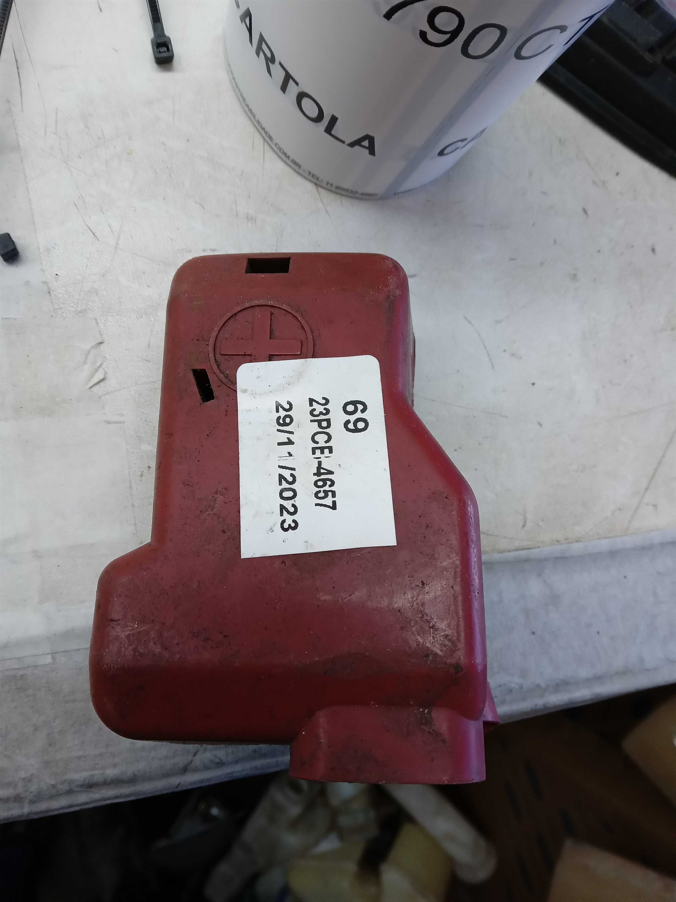 CAPA POLO BATERIA POSITIVO TOYOTA HILUX SW4 2017 2