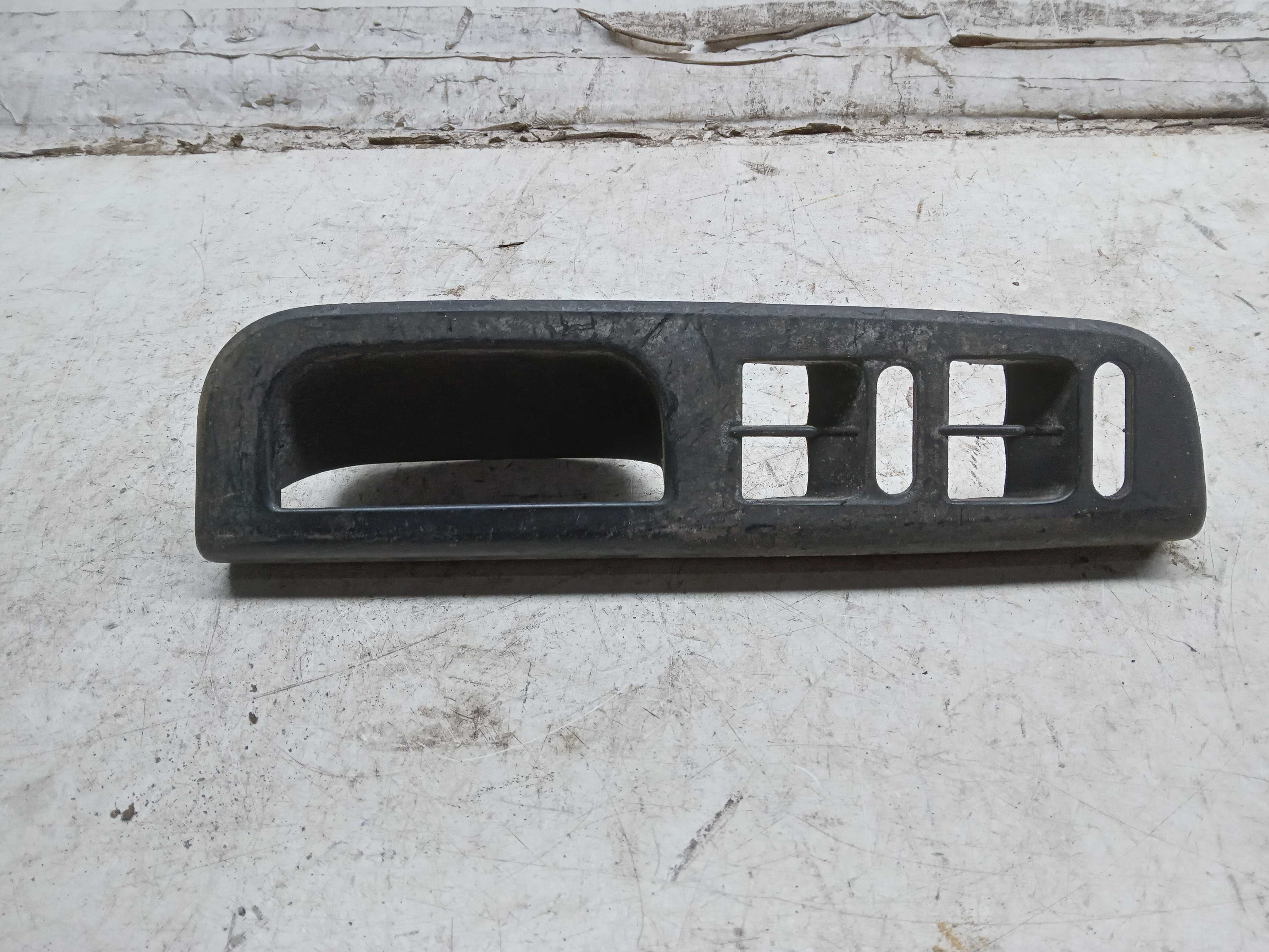 MOLDURA PUXADOR BOTAO VIDRO ELETRICO VW GOLF BORA 1