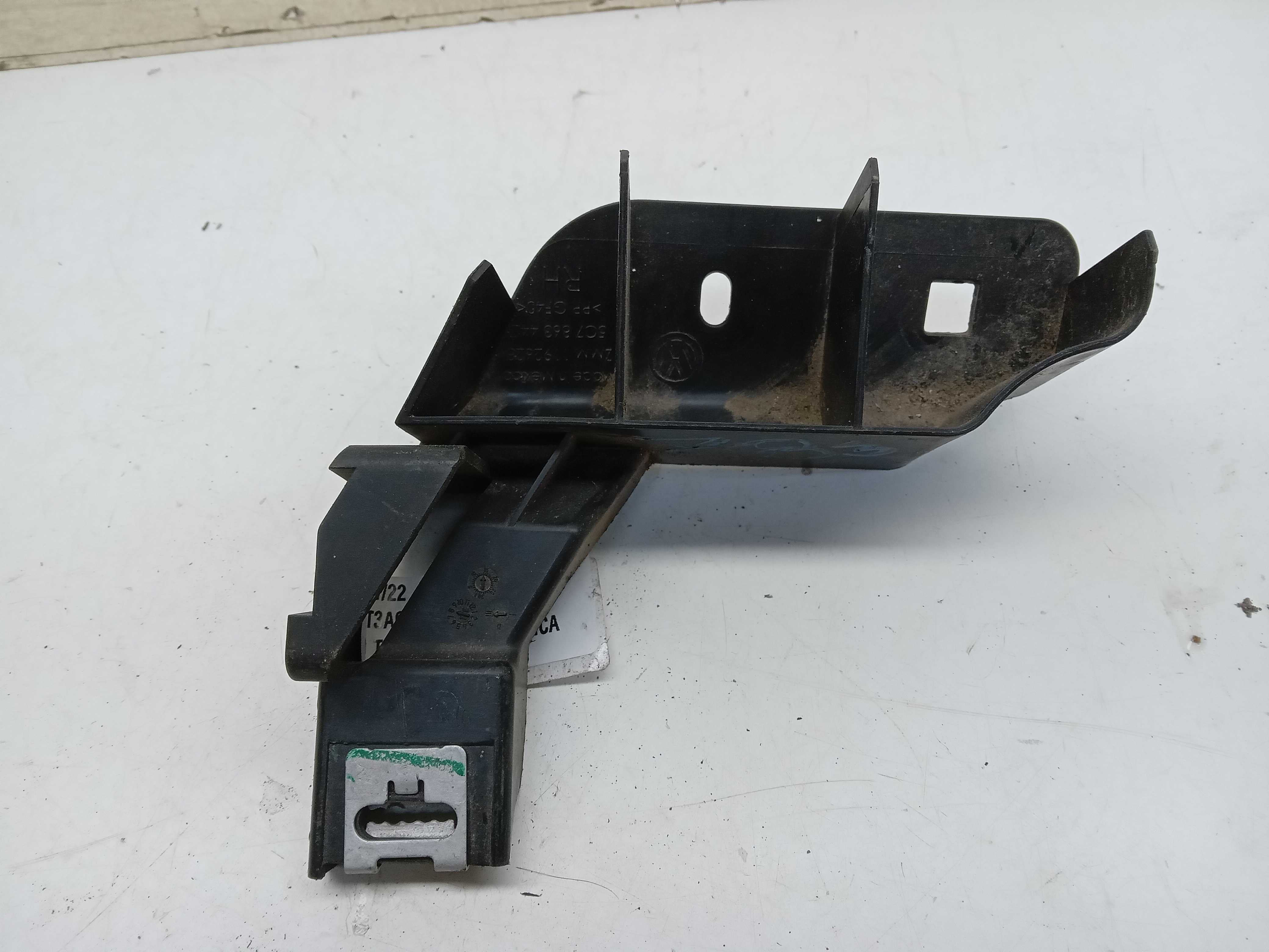 SUPORTE CONSOLE CENTRAL LD VW JETTA 2011 2