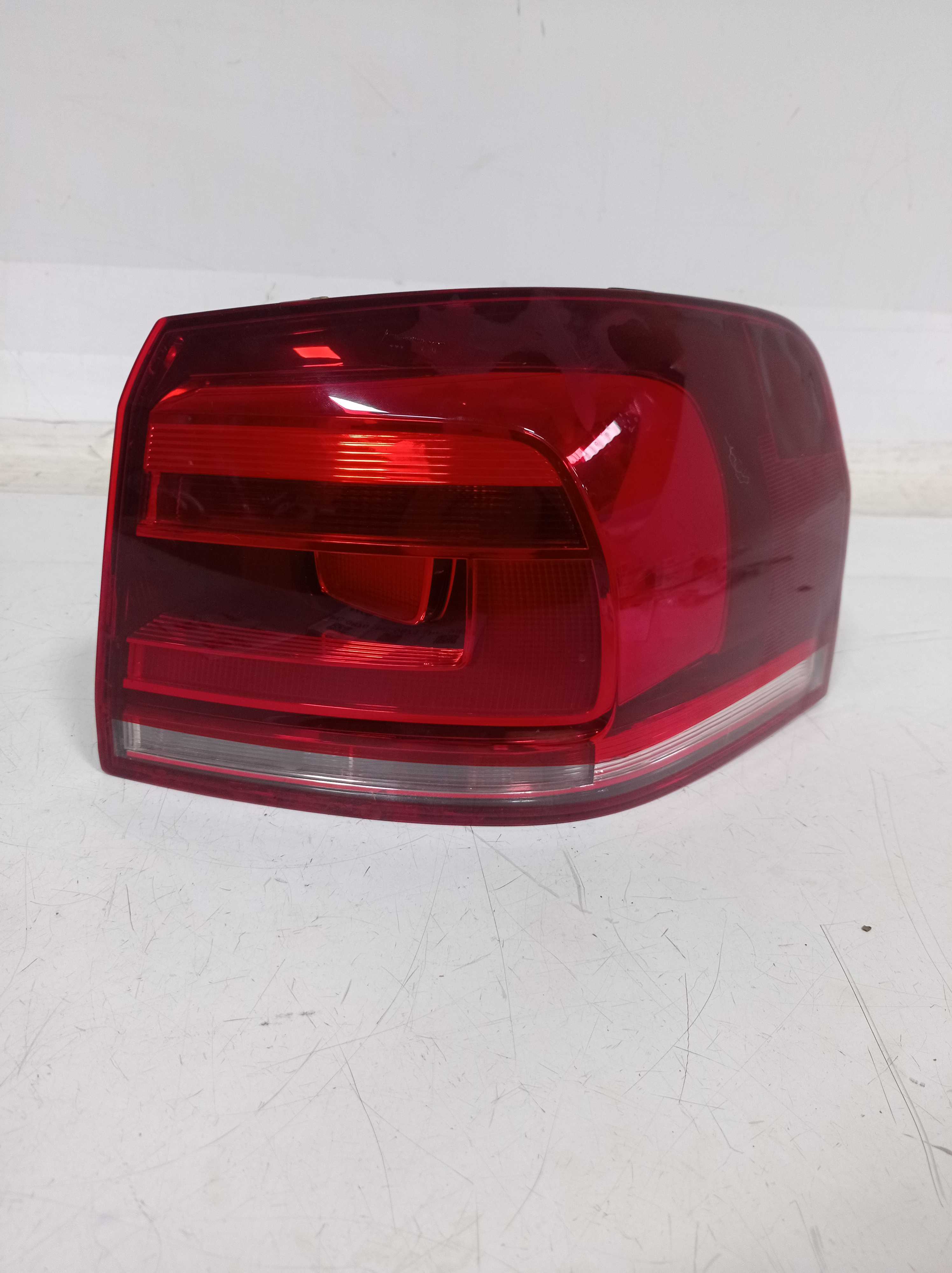 2400506 LANTERNA TRAS DIREITA VW SPACEFOX 2015 2018 RECU