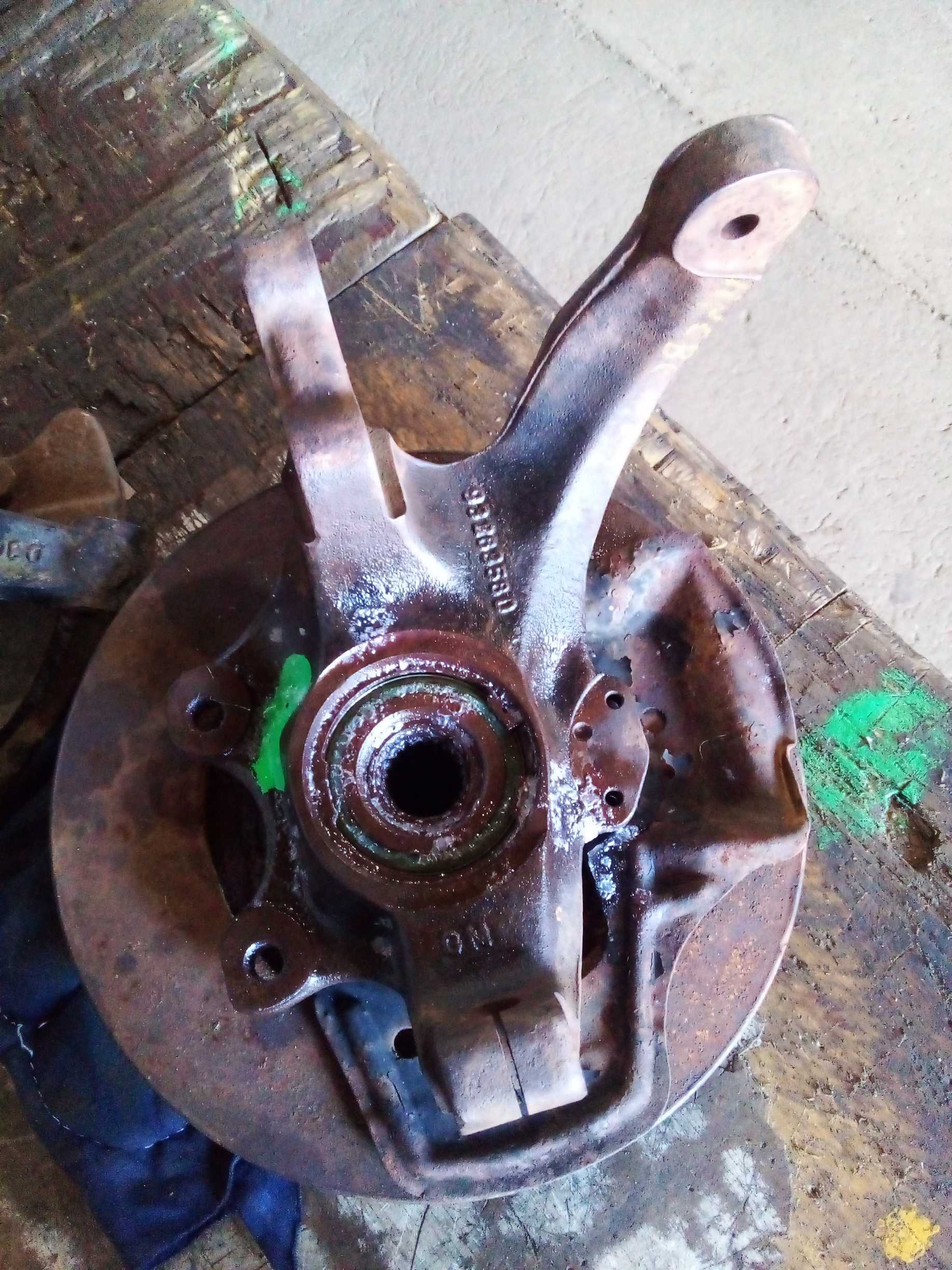 CUBO MONTANTE DIANTEIRO DIREITO CORSA 1998 2