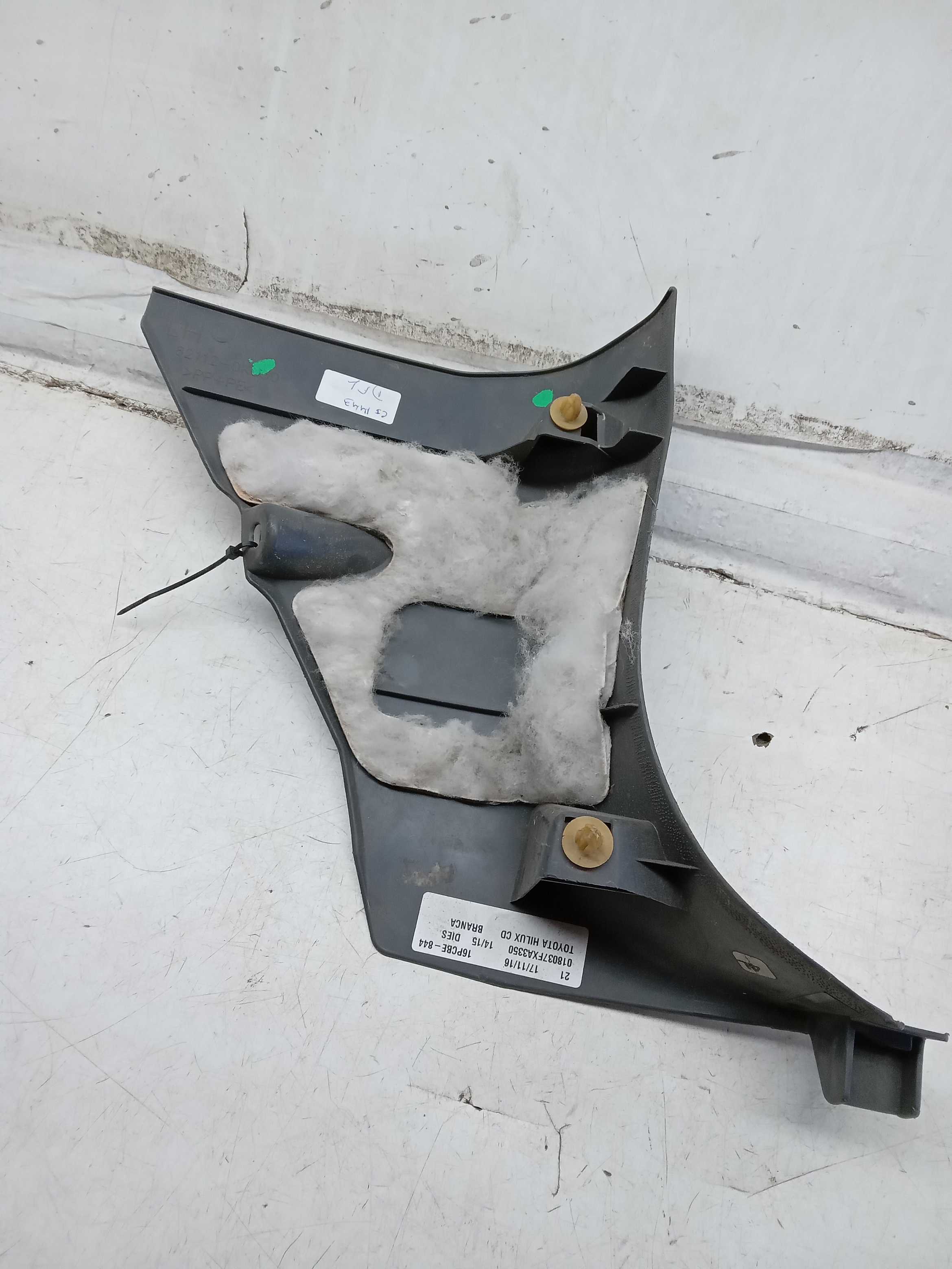 MOLDURA INFERIOR COLUNA LE TOYOTA HILUX 2012