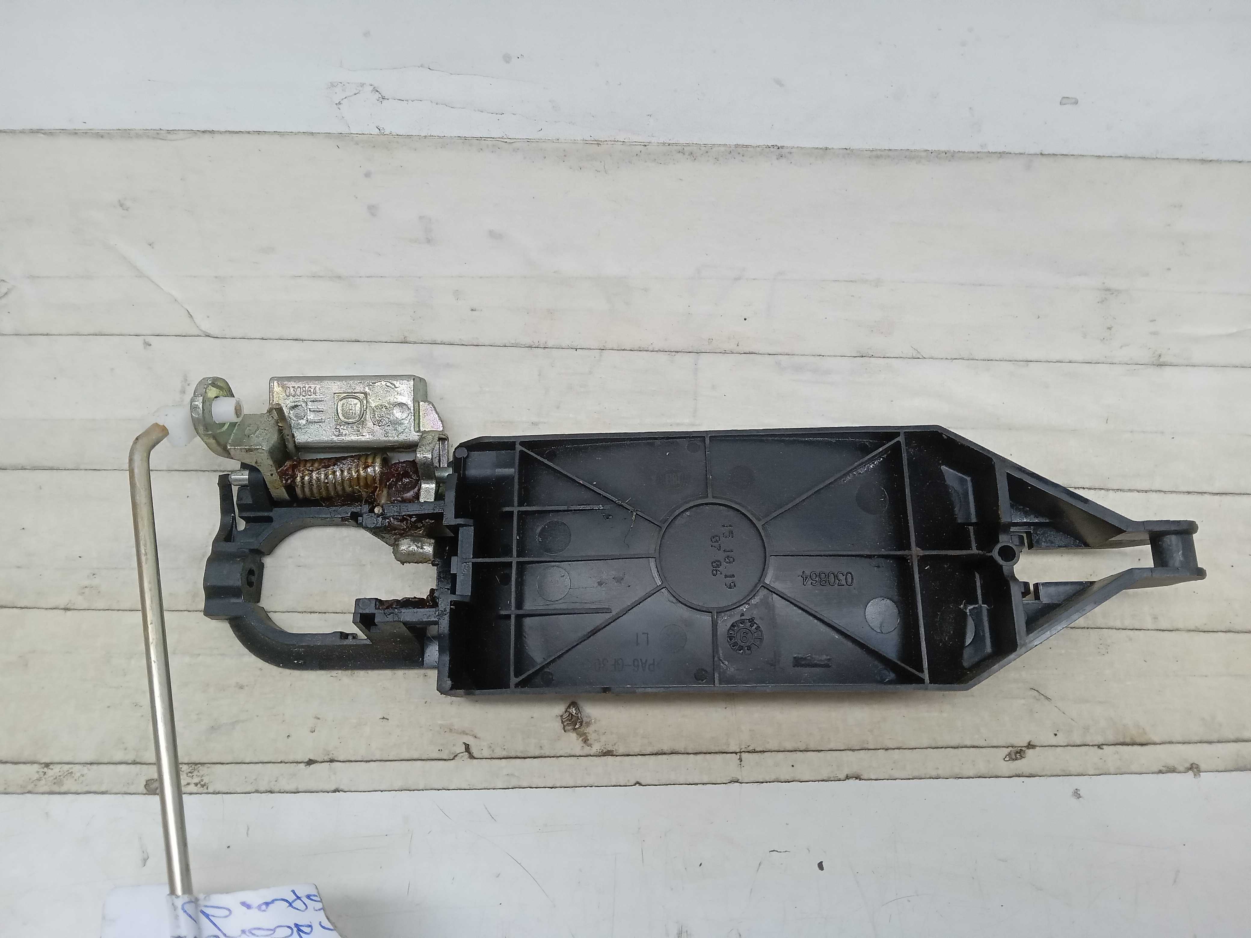 SUPORTE MACANETA EXTERNA PORTA DIANTEIRA LE FIAT PALIO 2