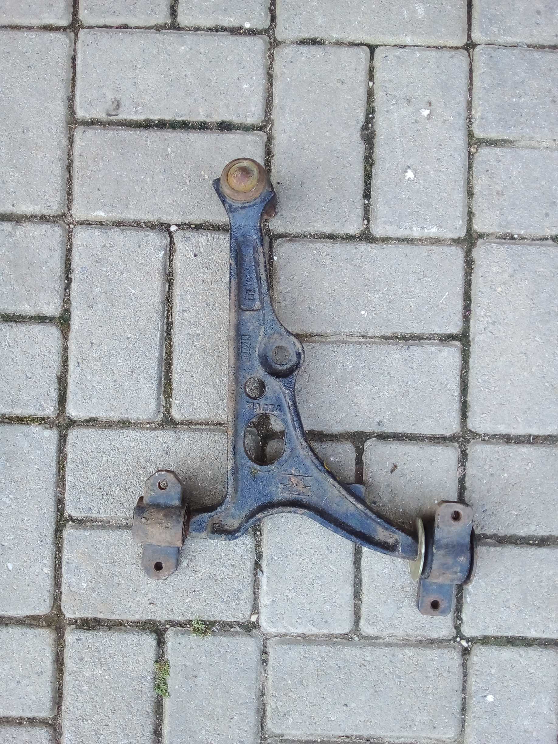 BALANÇA DIANTEIRA LADO ESQUERDO FIAT MAREA 1995