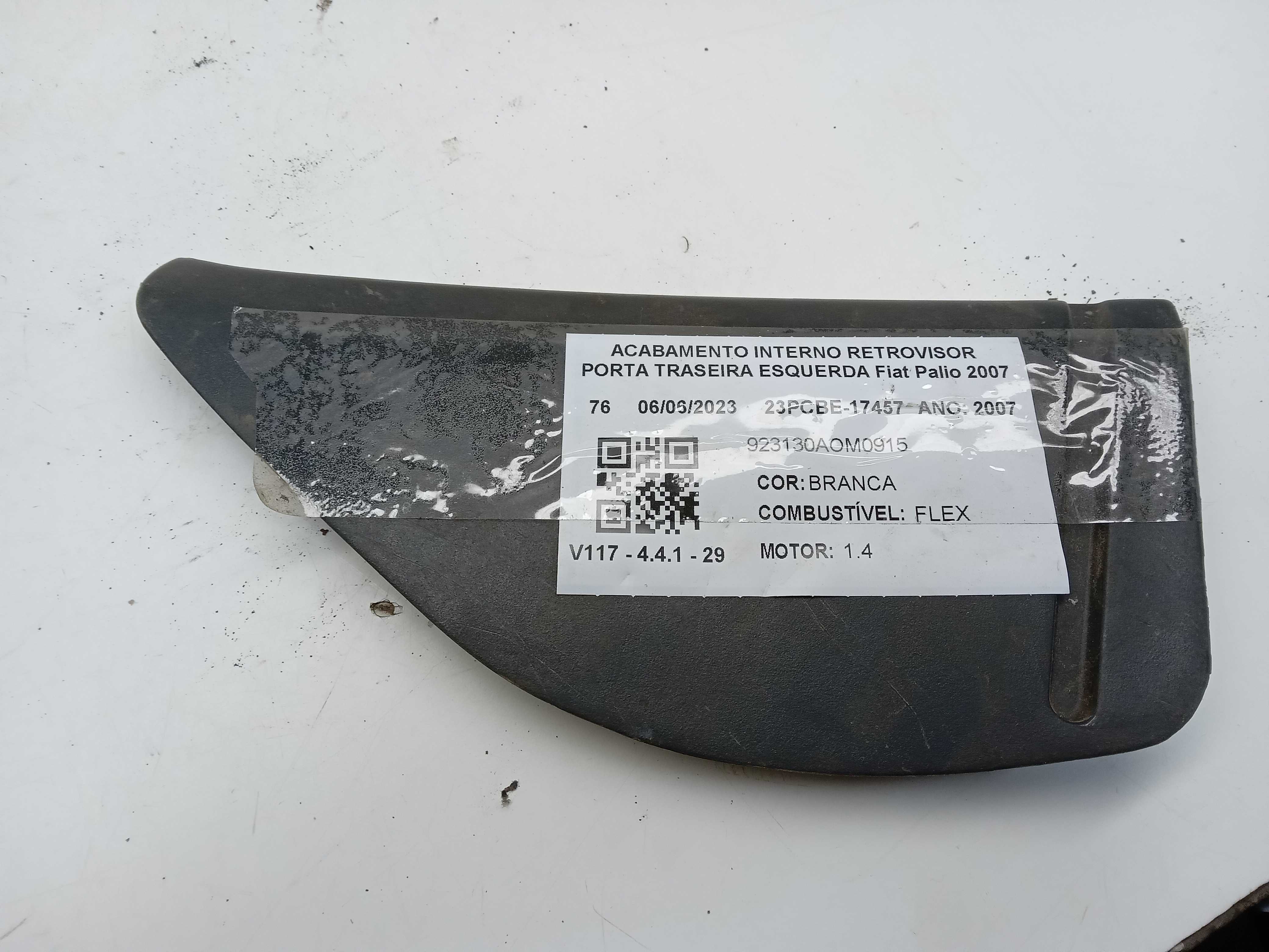 ACABAMENTO INTERNO RETROVISOR PORTA TRAS LE FIAT PALIO 2007 1