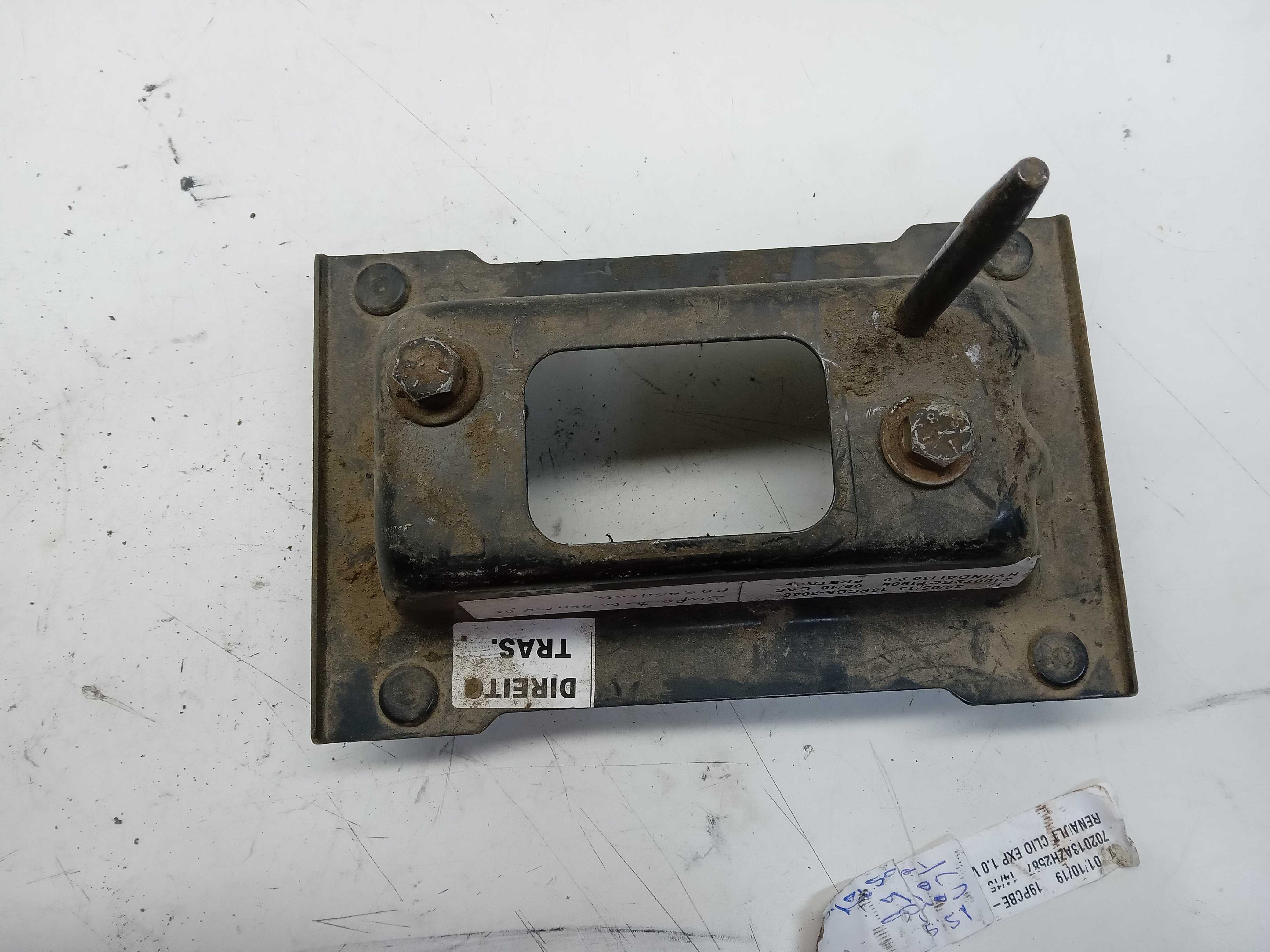 SUPORTE ALMA PARACHOQUE HYUNDAI I30 2010 2