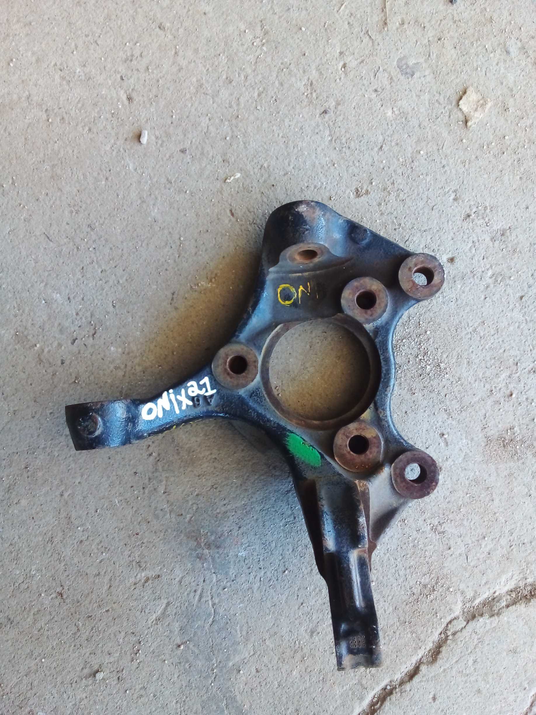 CUBO MONTANTE DIANTEIRO DIREITO ONIX 2021 4