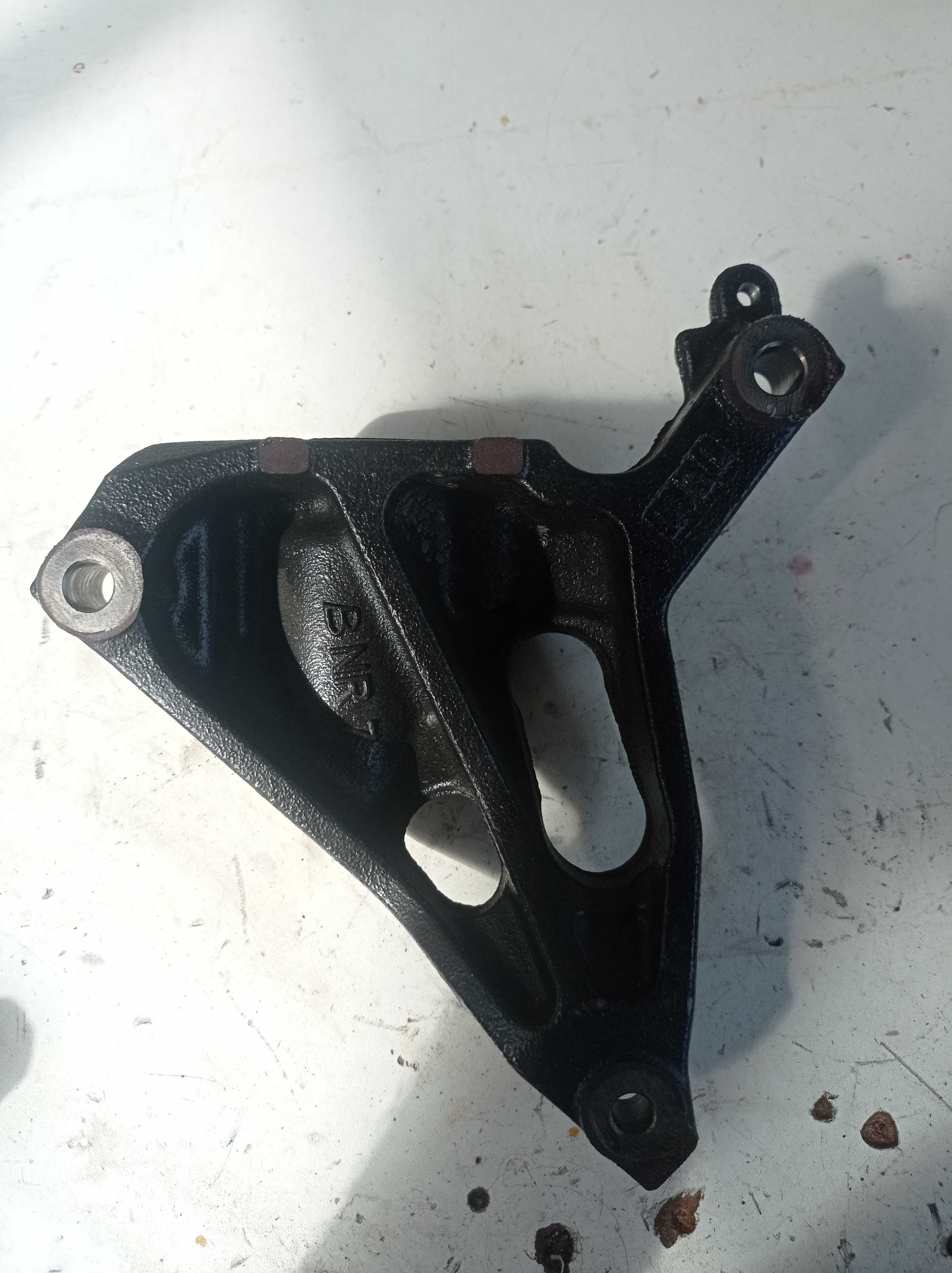 Suporte motor direito Yaris 2018 1.3 2