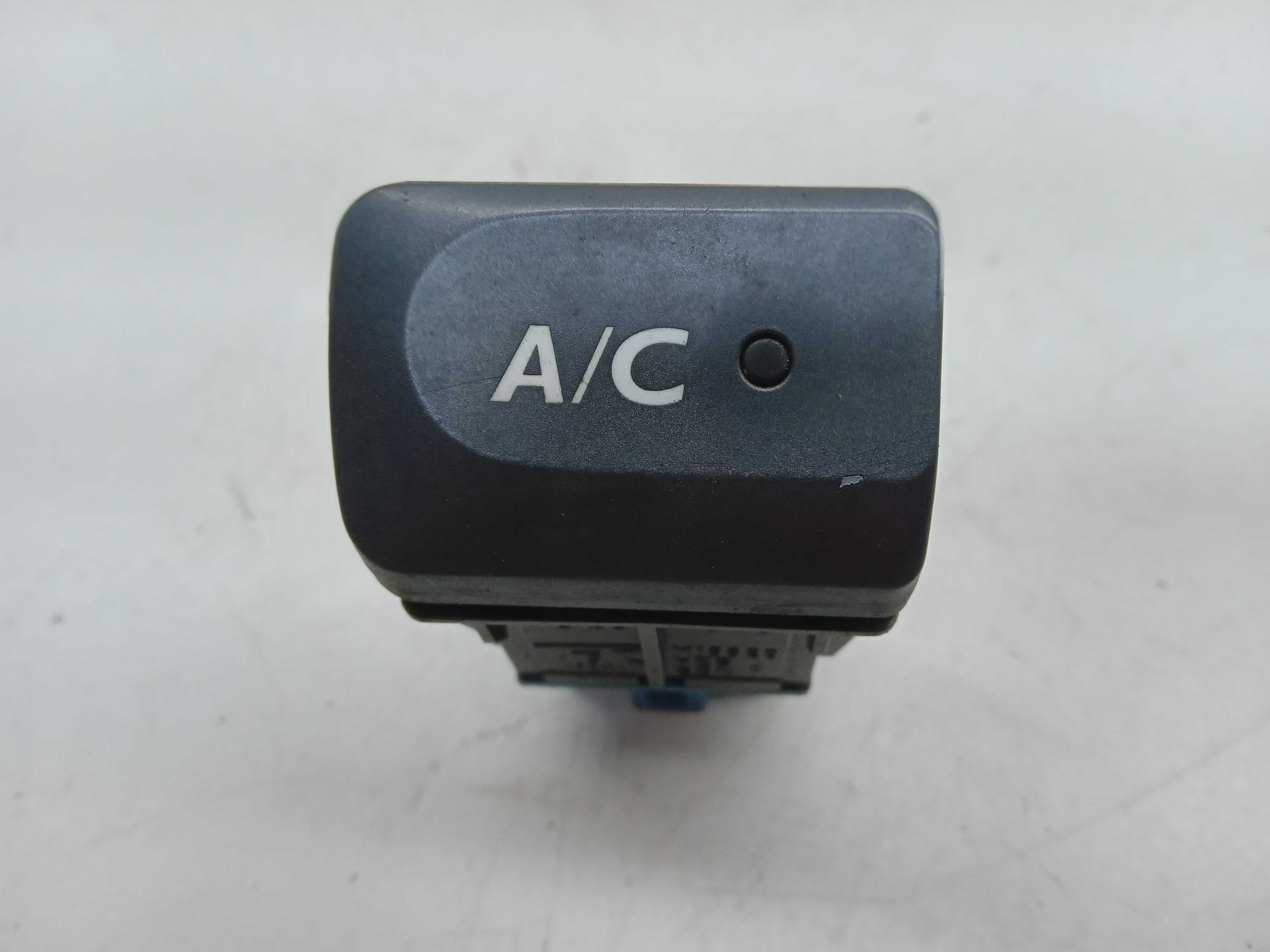 BOTAO AR CONDICIONADO HONDA FIT 2004