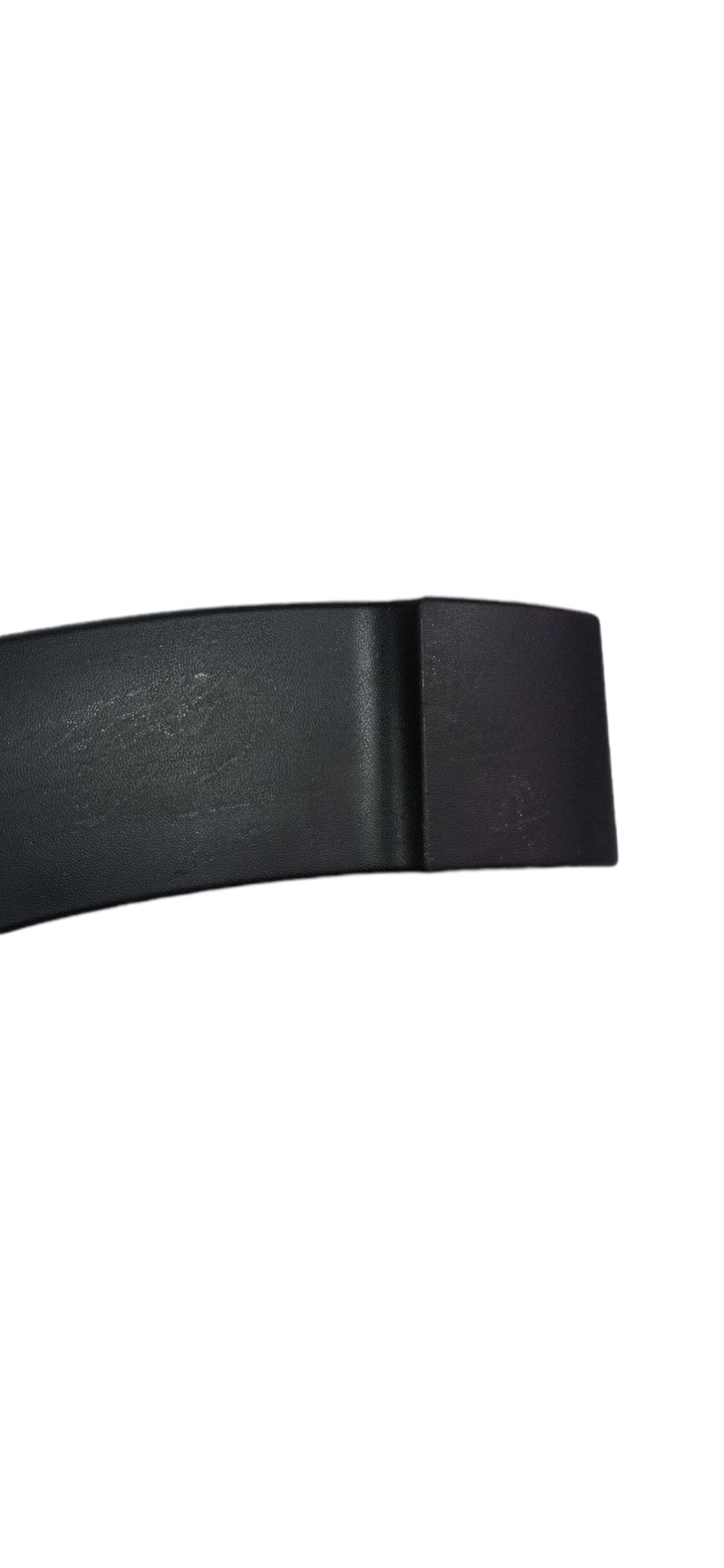 Moldura Esquerda Parachoque Traseiro Vw Saveiro G5 2015 2020 2
