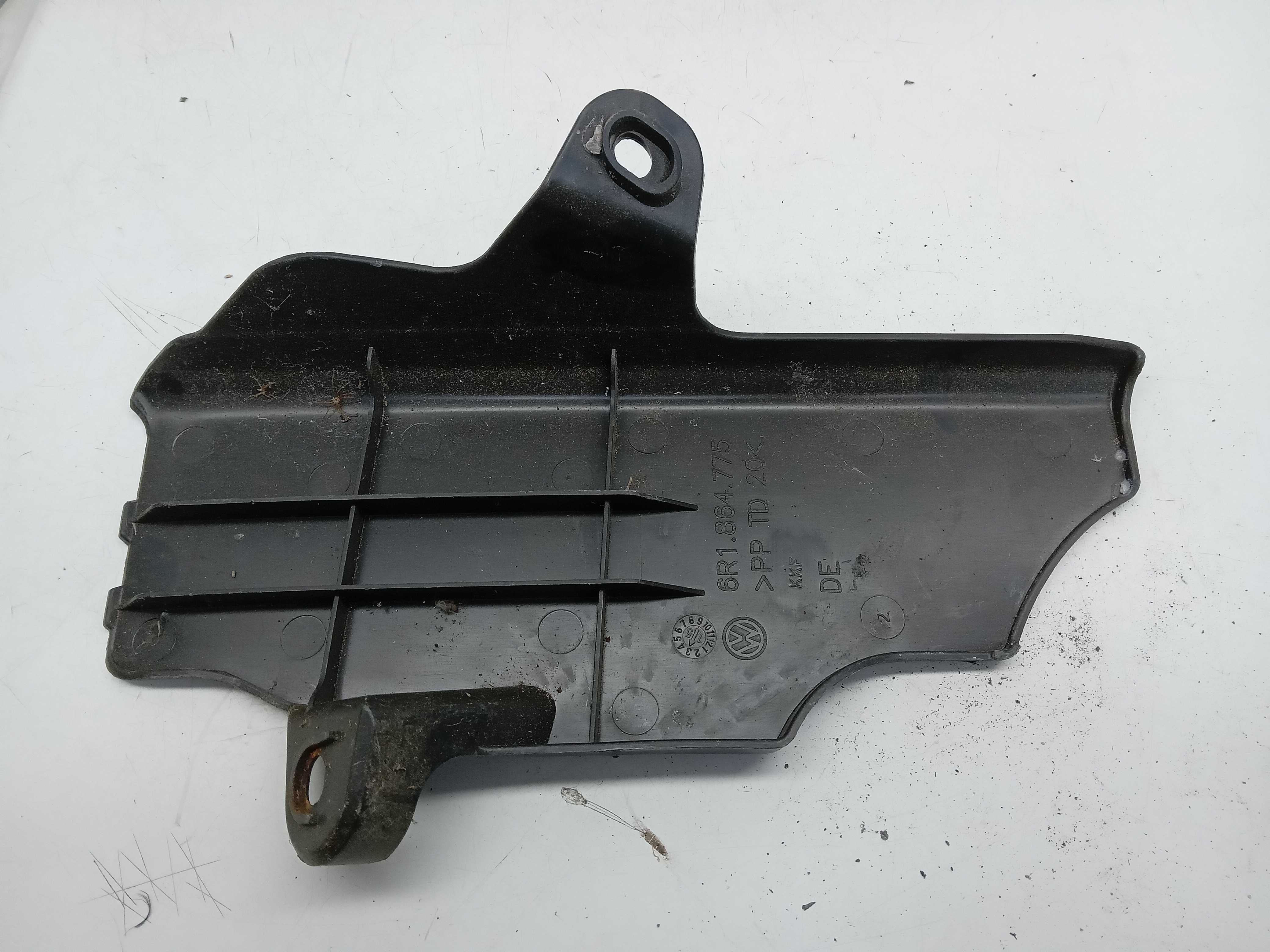 MOLDURA INTERNA DESCANSO PE VW FOX  2017 2