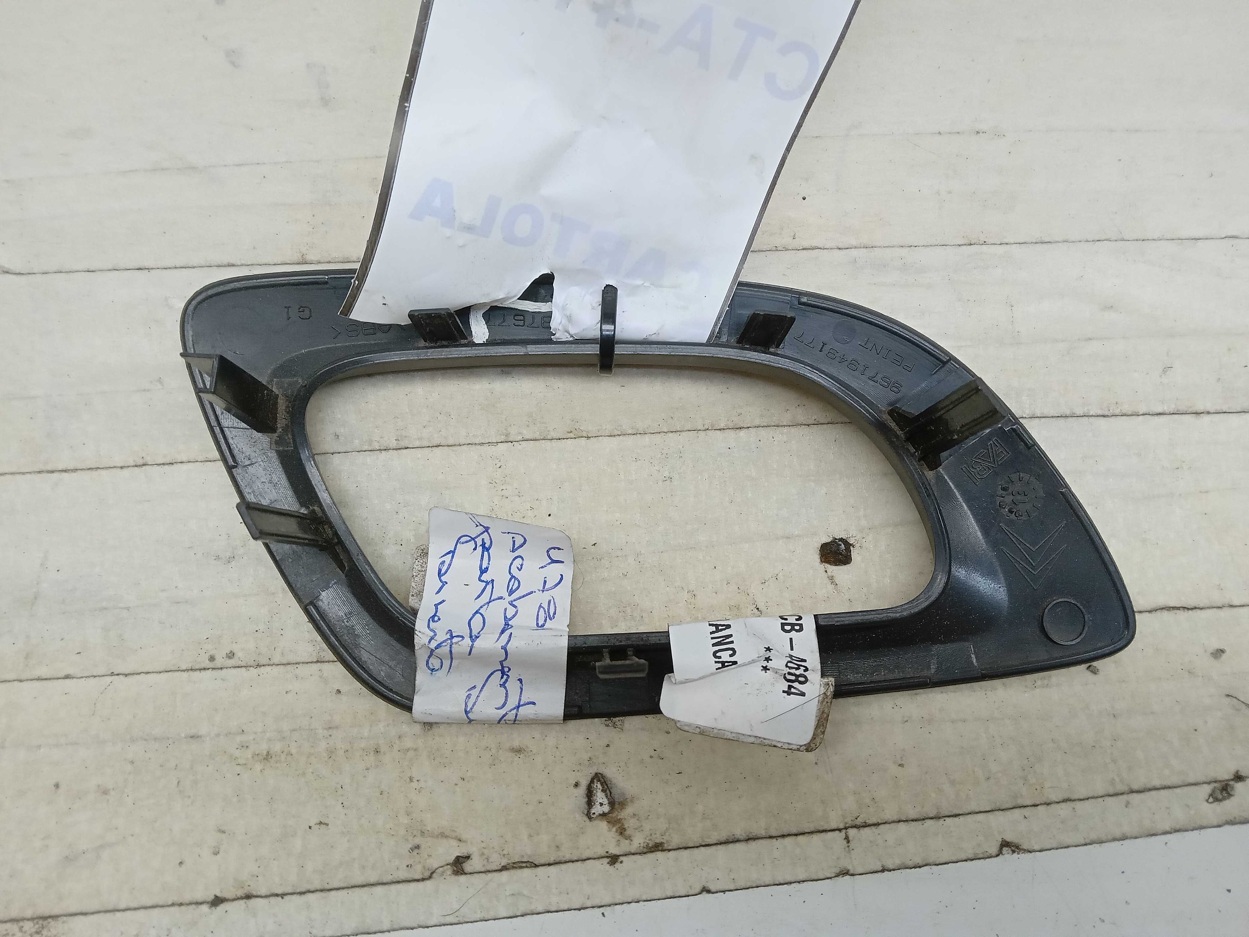 MOLDURA MAÇANETA PORTA DIANT. LE CITROEN DS4 13 14 2