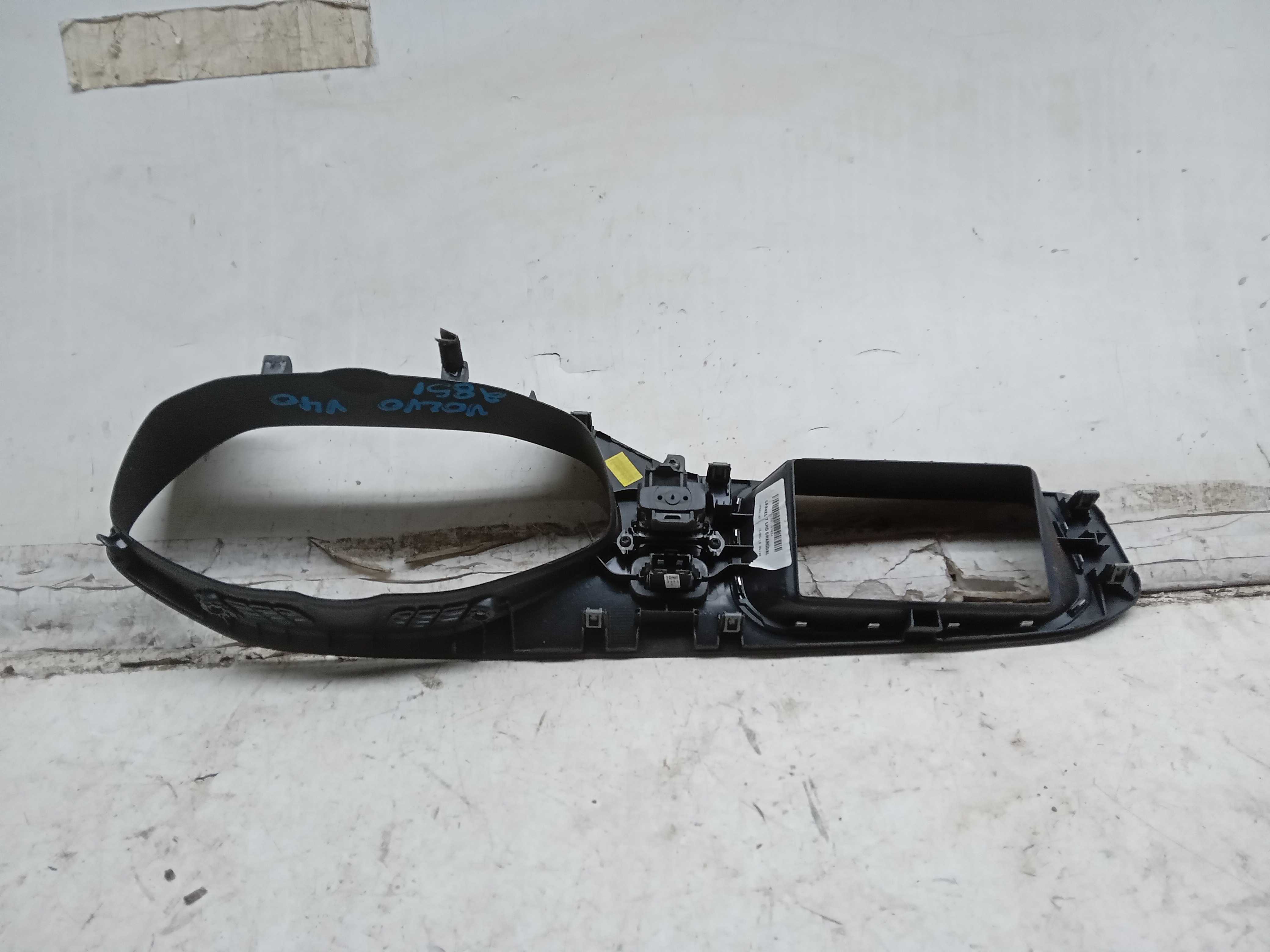 MOLDURA PAINEL INSTRUMENTOS VOLVO V40 2013 2