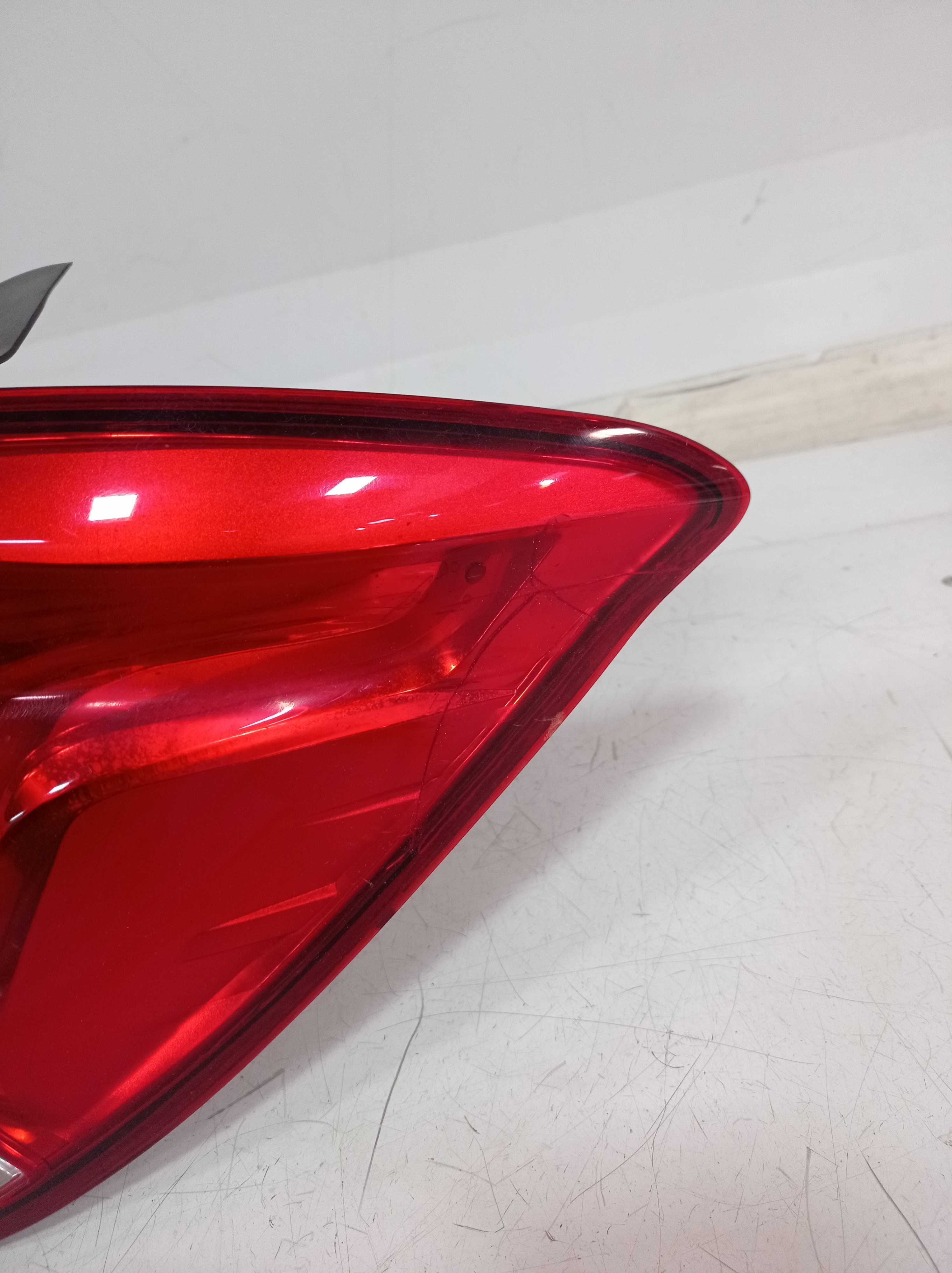 LANTERNA TRASEIRA DIREITA GM ONIX 2013 A 2019 RECUPERADA 2