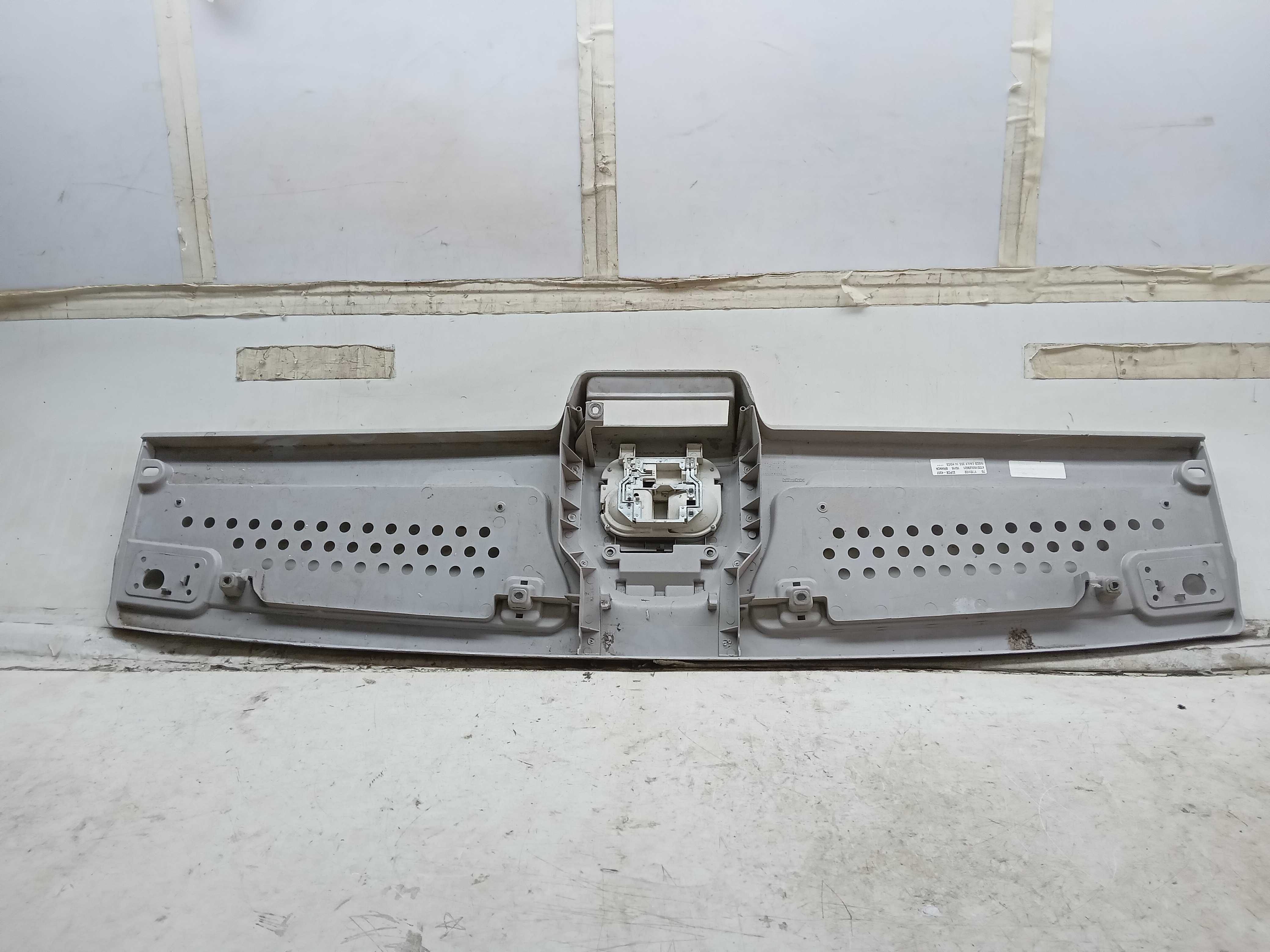 MOLDURA ACABAMENTO TETO LUZ CORTESIA IVECO DAILY 35S 2