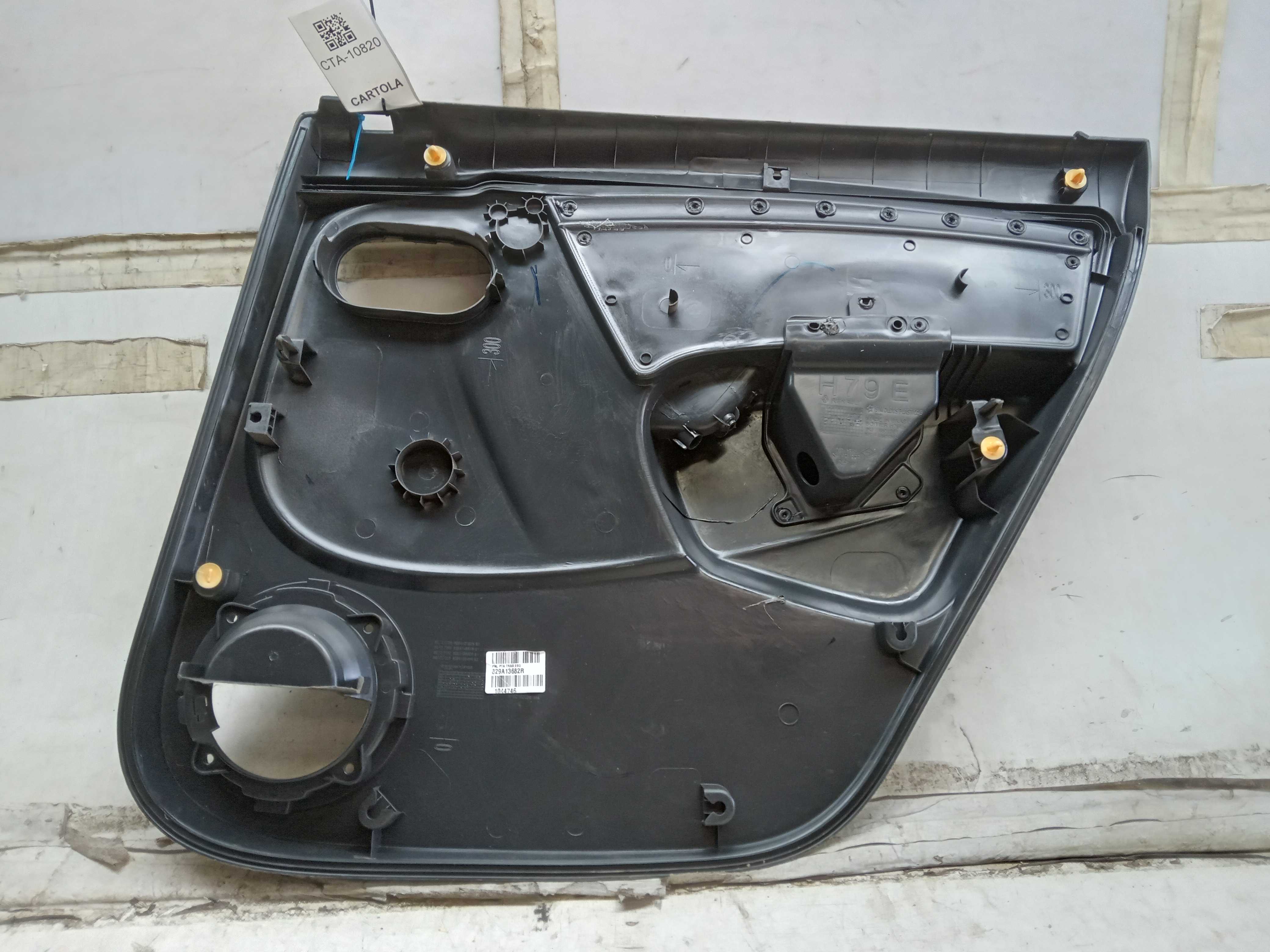 FORRO PORTA TRASEIRA LE RENAULT DUSTER 2014 2