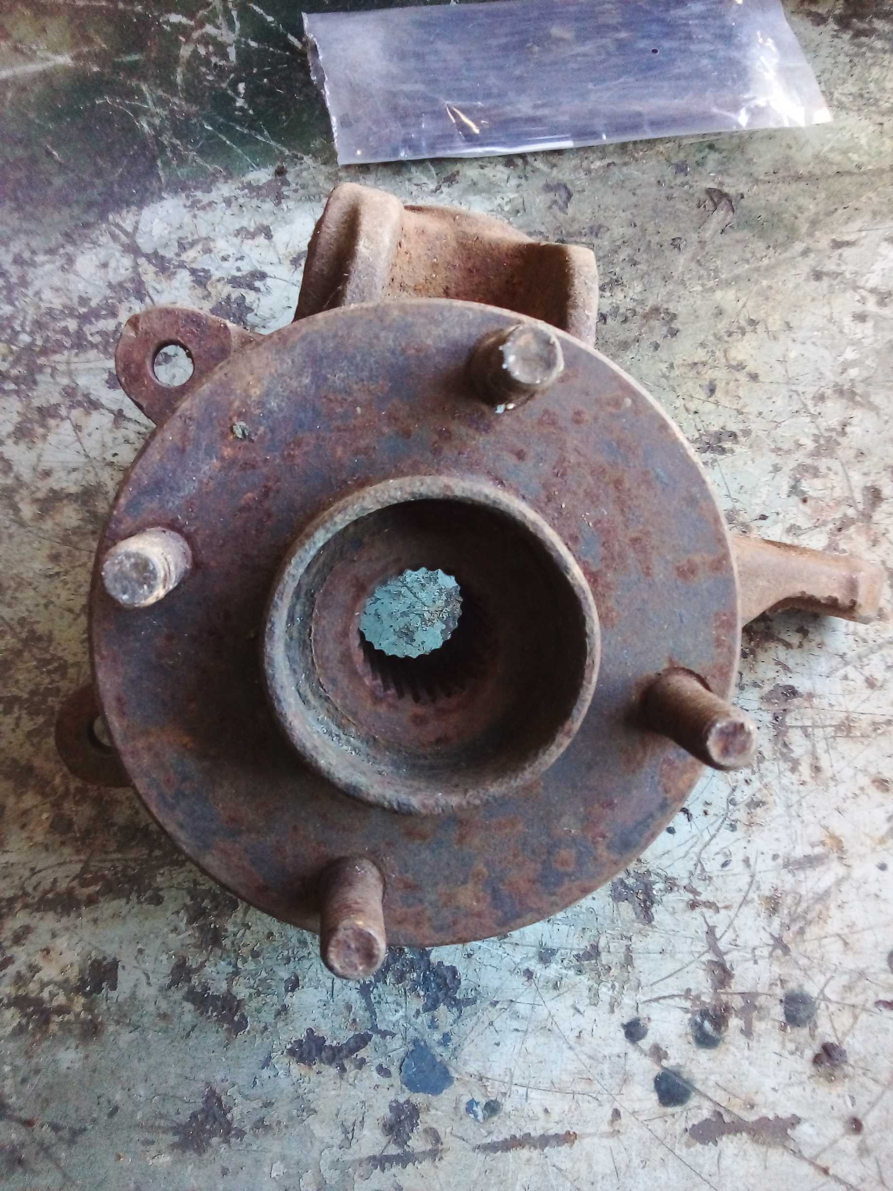 CUBO MONTANTE DIANTEIRO DIREITO FORD FIESTA 2