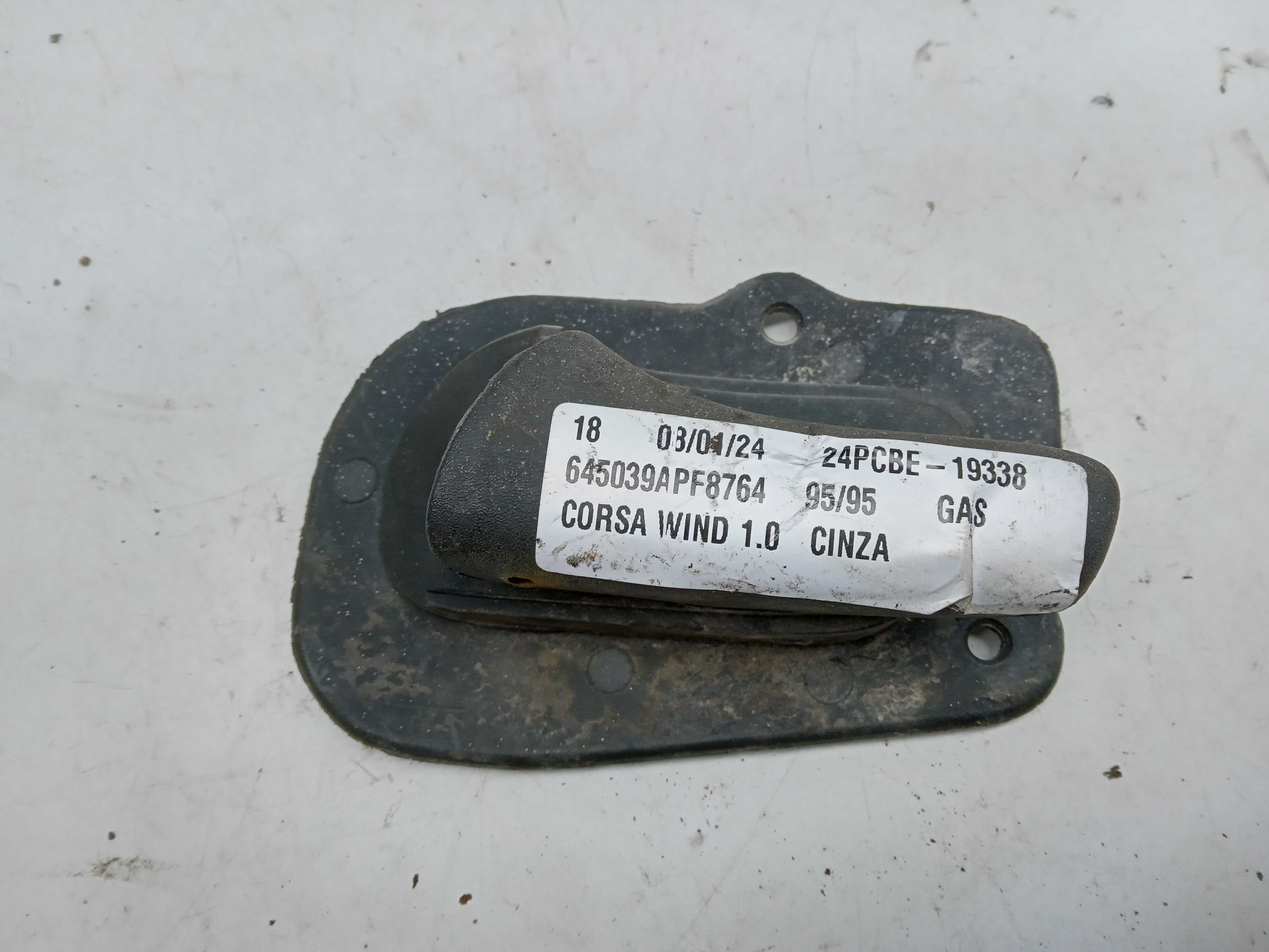MAÇANETA INTERNA PORTA TRASEIRA LE CORSA WIND 1995 1