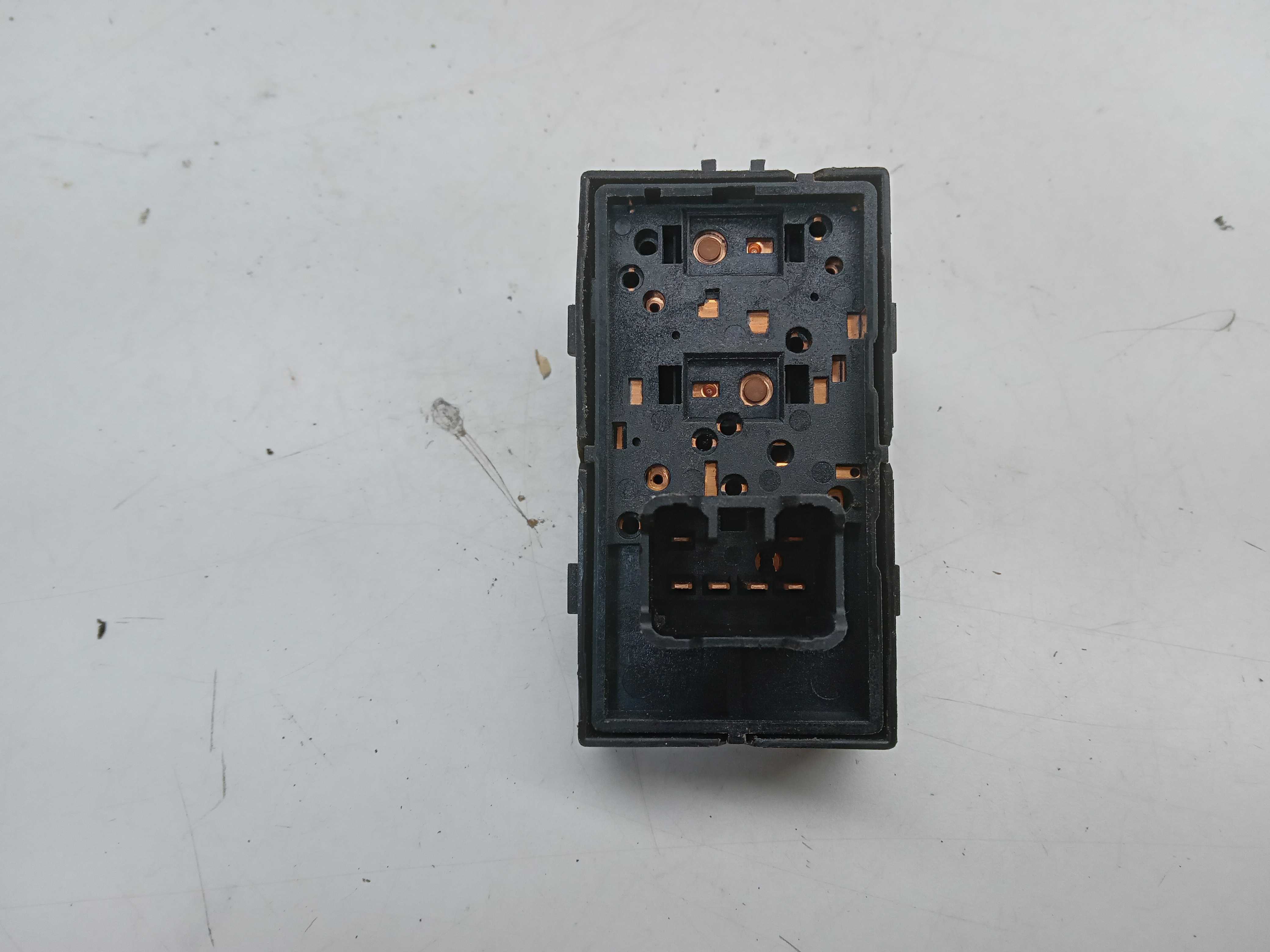 Comando botao vidro eletrico traseiro gm cobalt spin 2012 2